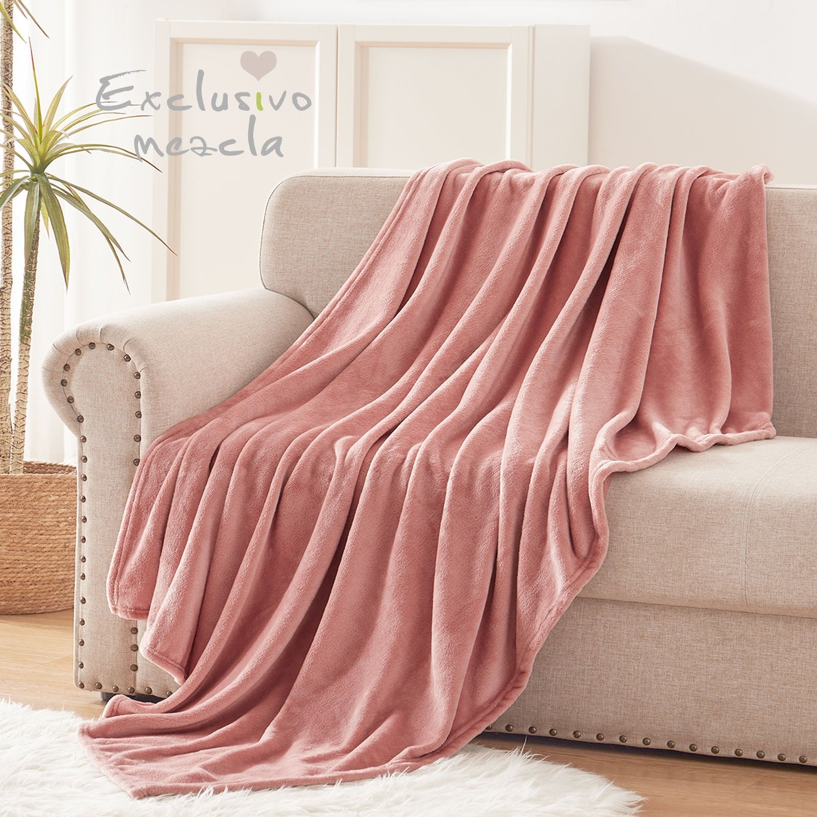 Reversible Sherpa Large Flannel Fleece Velvet Plush Throw Blanket - 50" x 70" (Pink) - Lightweight Plush Warm Blanket for All Seasons Detail