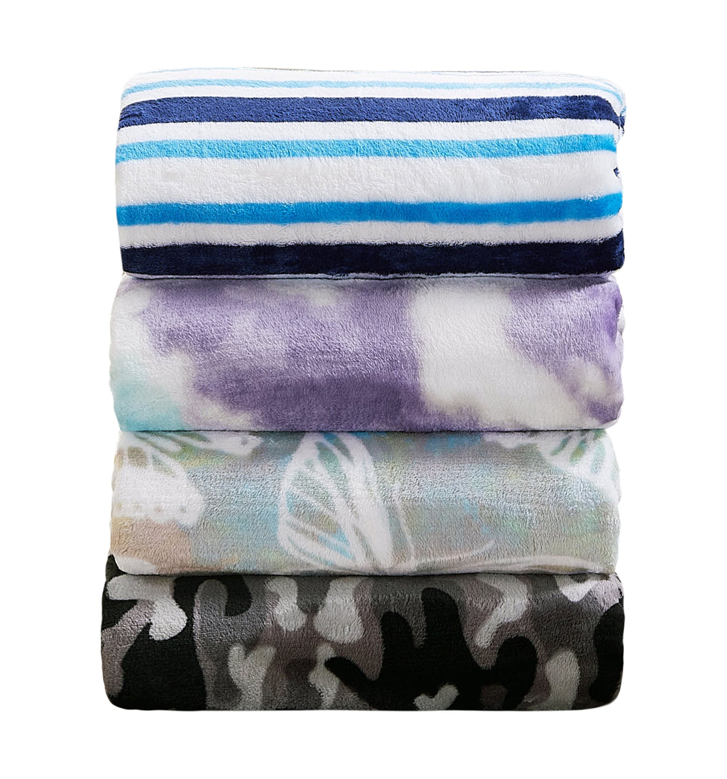 Reversible Sherpa Blue Stripes XL Oversized Throw Blanket, 72 x 50 inches, Great for a Kids Bedroom, Super Soft and Cozy - Cozy Fleece Throw Blanket for Couch & Bed Detail