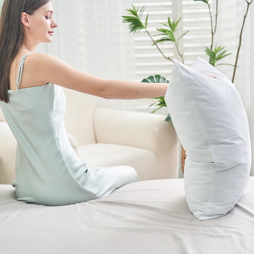 Orthopedic Support Goose Feather Down Pillows for Sleeping,Luxury Hotel Collection Queen Size Soft Bed Pillow,1 Pack,Queen (20.2" x 28.2") - Hotel Quality Plush Sleeping Pillows Detail