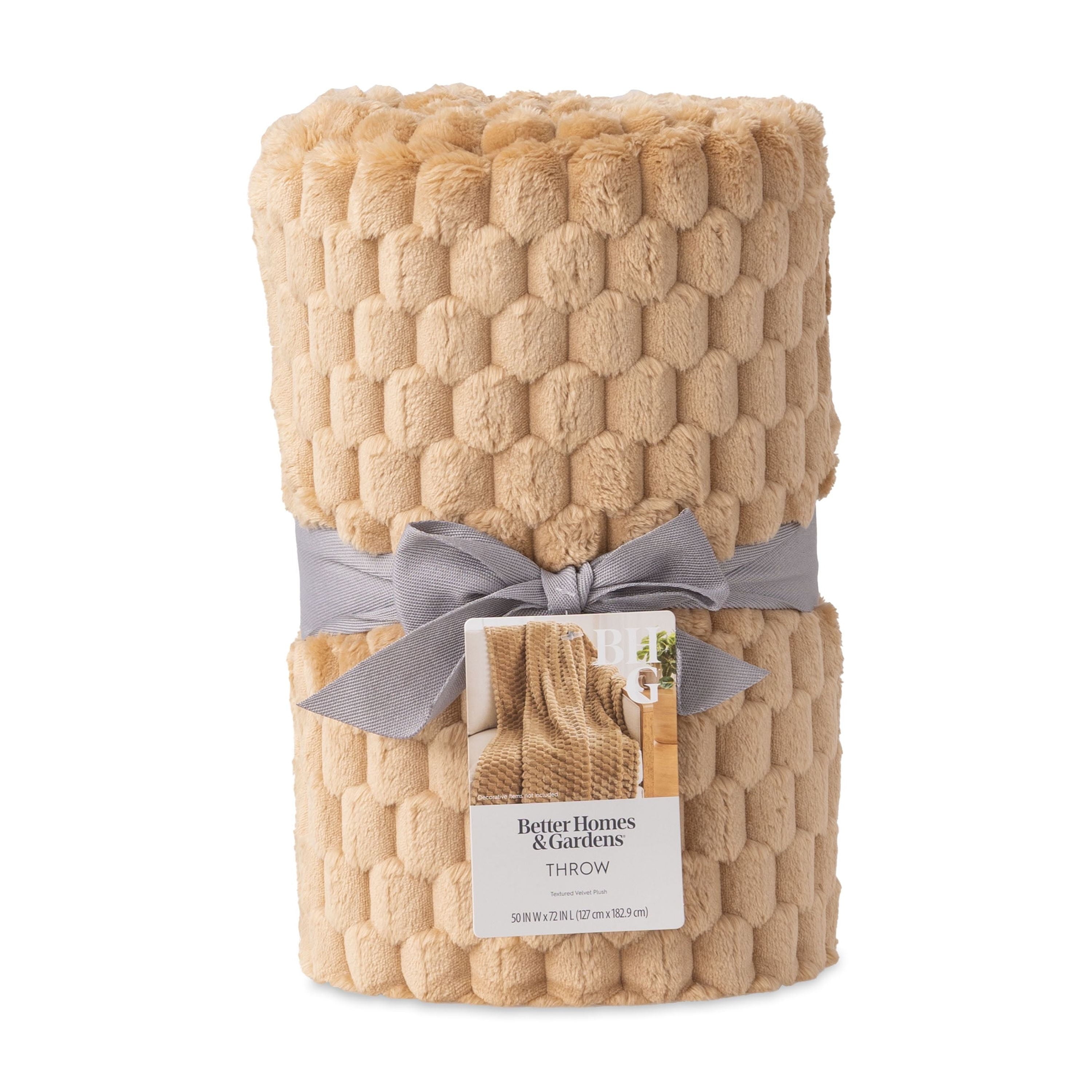 Cozy Fleece Textured Velvet Plush Oversized Throw Blanket in Dark Caramel - Lightweight Plush Warm Blanket for All Seasons Detail