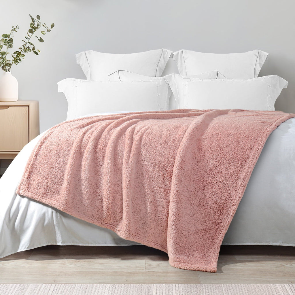 Decorative Knitted Soft Fleece Throw Blanket for Couch, Super Soft Velvet Plush Bed Blanket, 50x60 Inches, Pink - Lightweight Plush Warm Blanket for All Seasons Detail