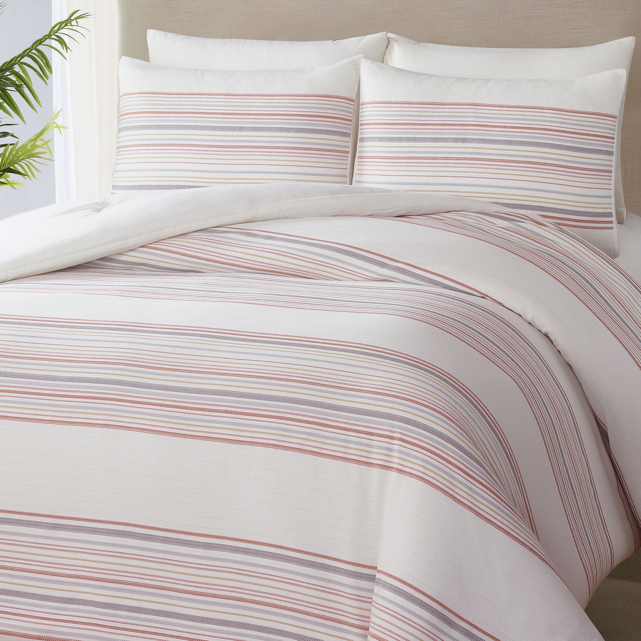 All-Season 3-Piece Red Yarn Dye Stripe Comforter Set, Full/Queen - Cloud-Like Soft Lightweight Bed Comforter Detail
