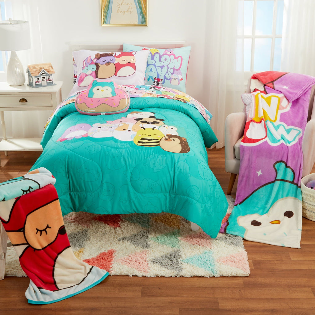 All-Season Squishmallows Kids 2 Piece Teal Blue Reversible Comforter and Pillowcase set, Twin/full - Cloud-Like Soft Lightweight Bed Comforter Detail