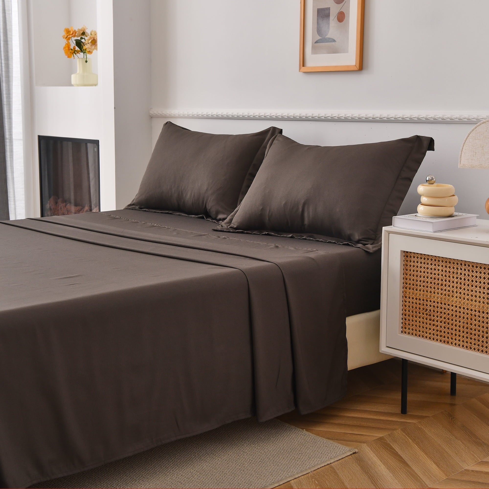 Cooling Sateen Bed Sheets Set 4 Piece Queen/Full Sheet Set Brown Gray Cotton Blend Fitted Sheet, Flat Sheet & 2 Pillowcases Bedding Set - Luxury Bed Sheet Set with Deep Pockets Detail