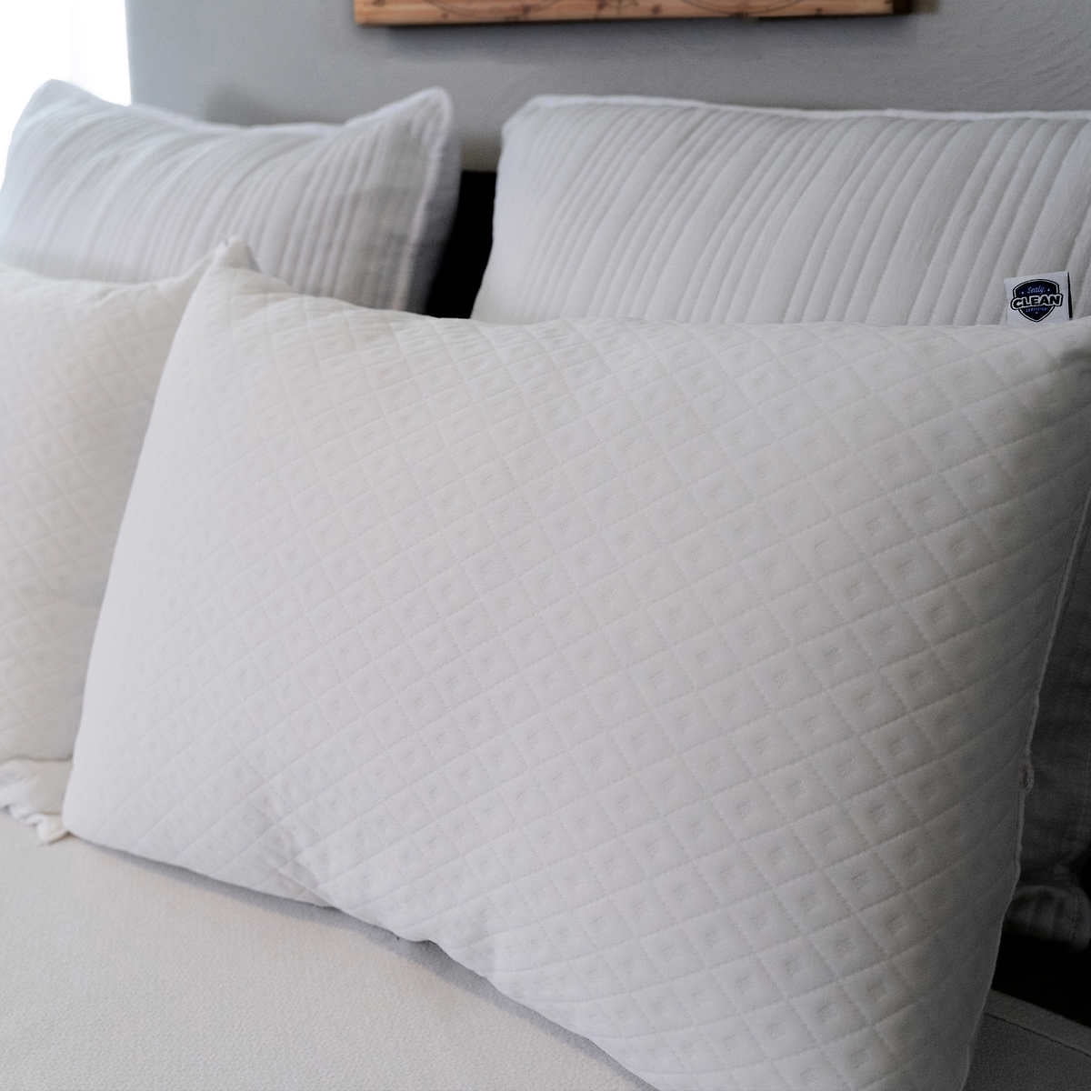 Orthopedic Support Pure Luxury Queen Eternaloft Bed Pillows - Hypoallergenic, Machine Washable (2 Count) - Orthopedic Shredded Foam Bed Pillow Set Detail