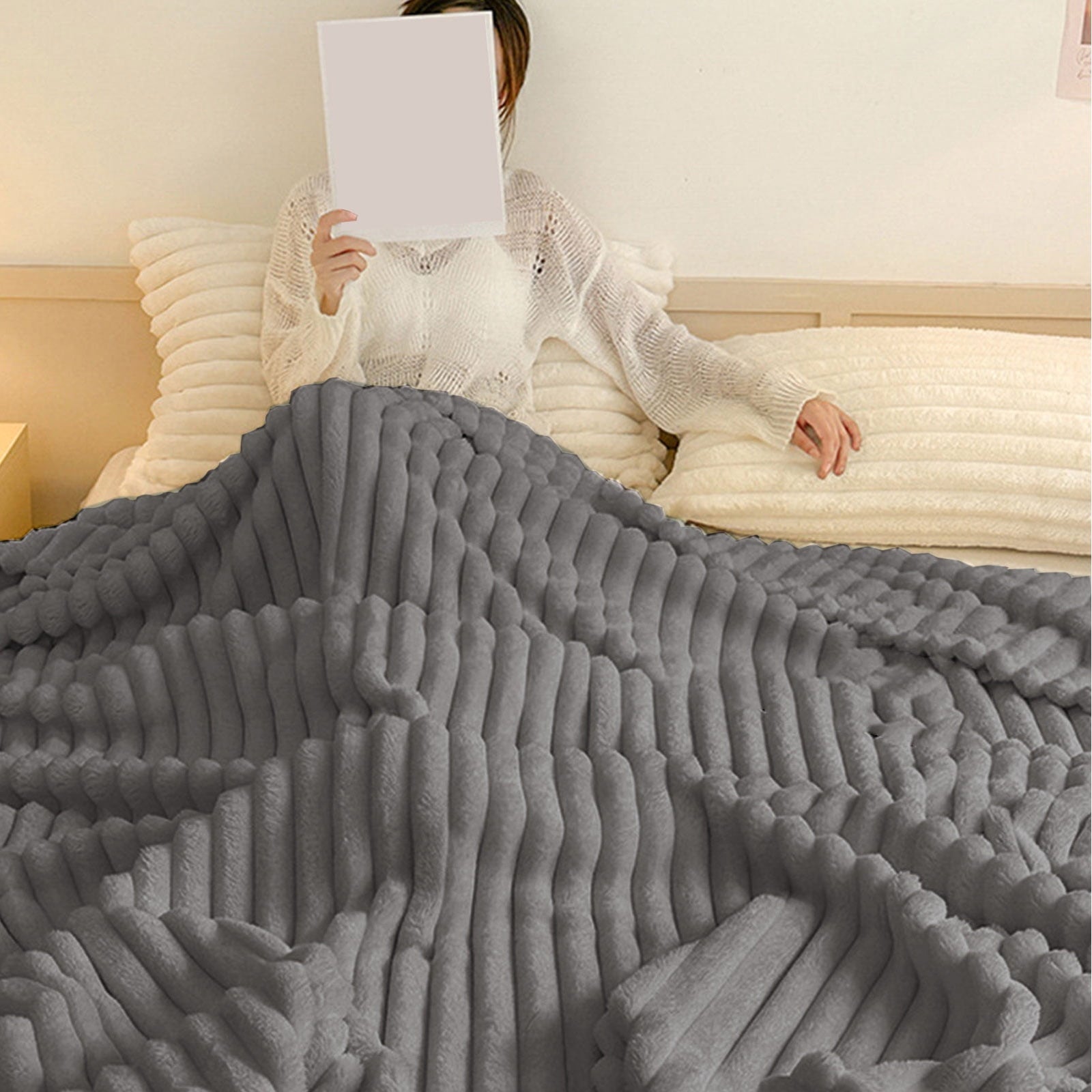 Decorative Knitted Bunny Blanket, Super Soft & Warm Faux Rabbit Fur Throw Blanket, Lightweight Microfiber Machine Washable for Bedroom, ... - Cozy Fleece Throw Blanket for Couch & Bed Detail
