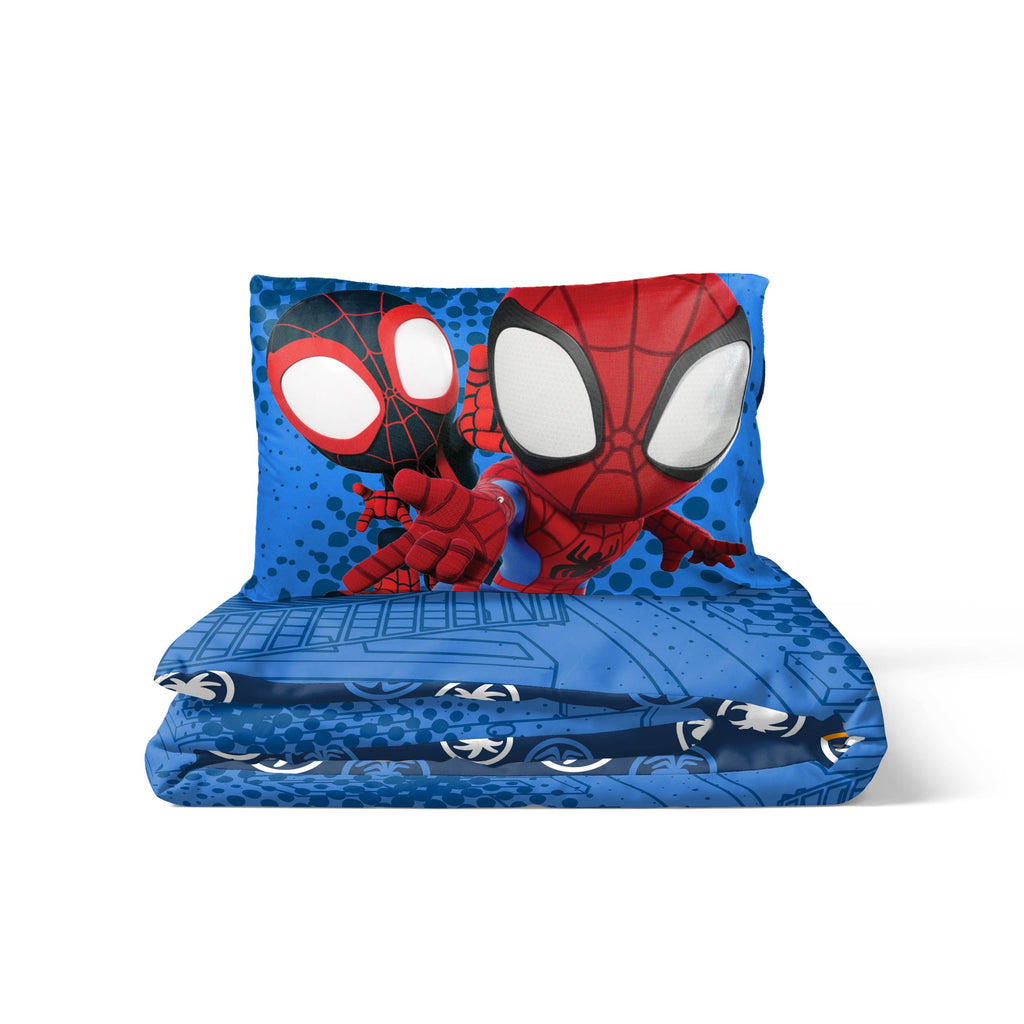 Fluffy Down Alternative Spidey Amazing Friends Kids 2-Piece Twin/Full Reversible Comforter Set, Microfiber, Red - Luxurious Quilted Duvet Cover Set Detail