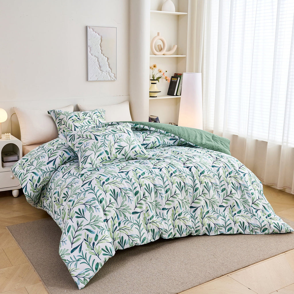 All-Season 3-Piece Floral Comforter Set King Size, Green and White Botanical, Soft Microfiber All-Season Bedding for Adults & Teens - Cloud-Like Soft Lightweight Bed Comforter Detail