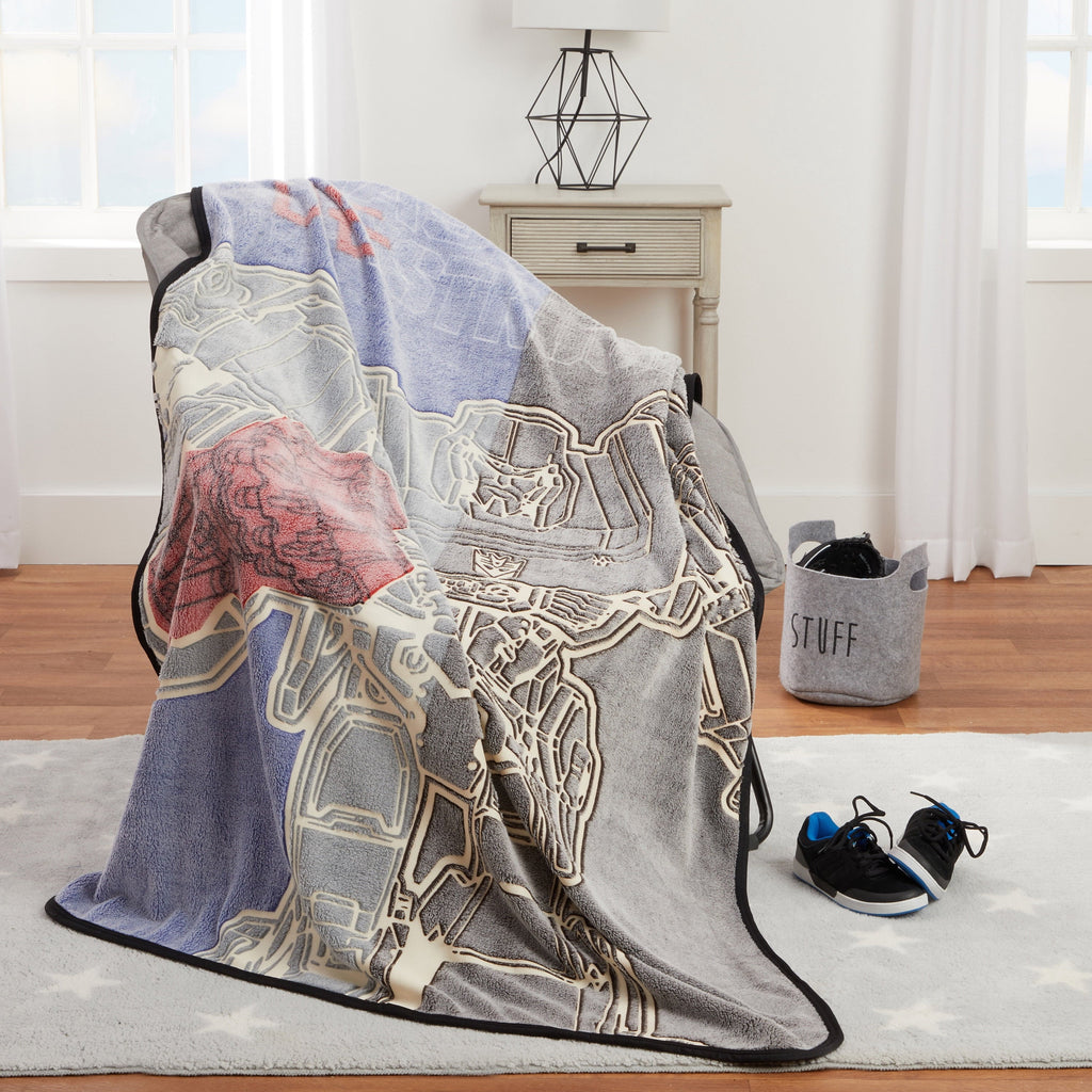 Reversible Sherpa Kids Fleece Throw Blanket, 46x60, Glows-In-The-Dark - Lightweight Plush Warm Blanket for All Seasons Detail