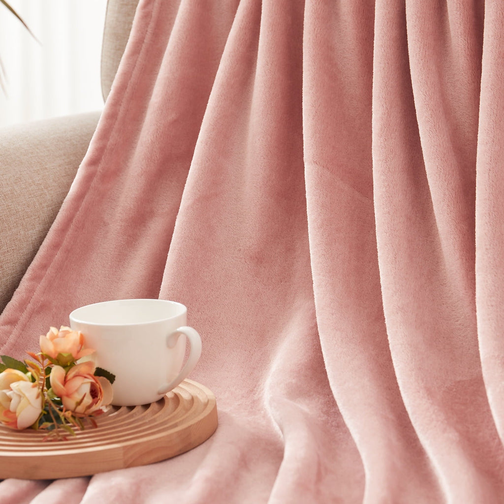 Reversible Sherpa Large Flannel Fleece Velvet Plush Throw Blanket - 50" x 70" (Pink) - Lightweight Plush Warm Blanket for All Seasons Detail