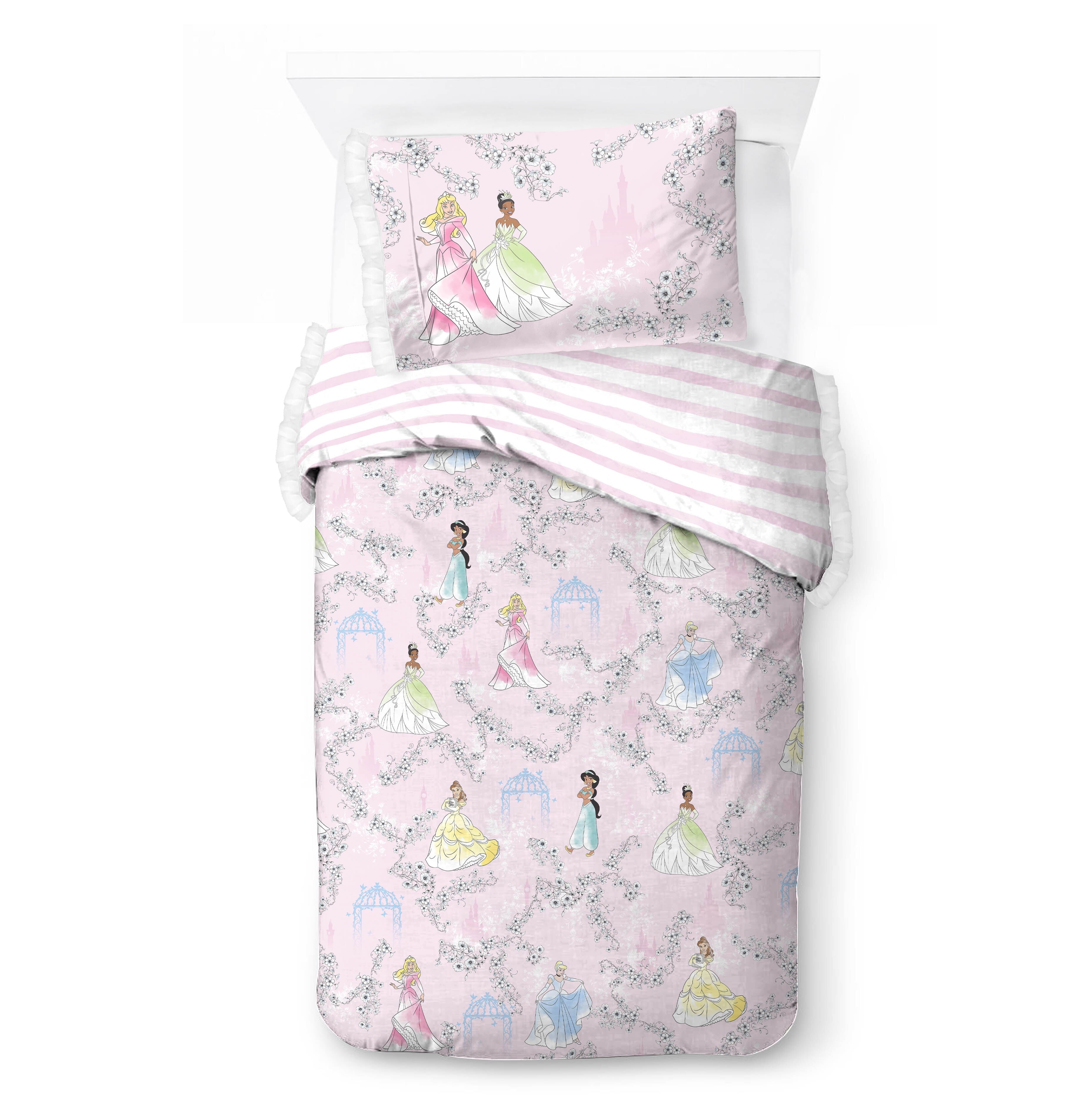 All-Season Princess Floral Gardens 2-Piece Twin/Full Reversible Comforter Set, Polyester Microfiber, Pink & White - Luxurious Quilted Duvet Cover Set Detail