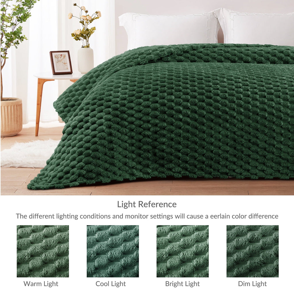 Lightweight Warm 50"x60" Throw Blanket for Couch with Expanded 3D-Jacquard Pattern, Fuzzy Soft Cozy Exquisite Blankets or All Season, ... - Lightweight Plush Warm Blanket for All Seasons Detail