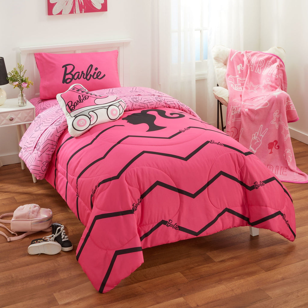 Hypoallergenic Cloud Kids 2 Piece Pink Black Chevron Reversible Comforter and Pillowcase set, Twin/full - Hypoallergenic Ultra-Fluffy Quilt for Winter Detail