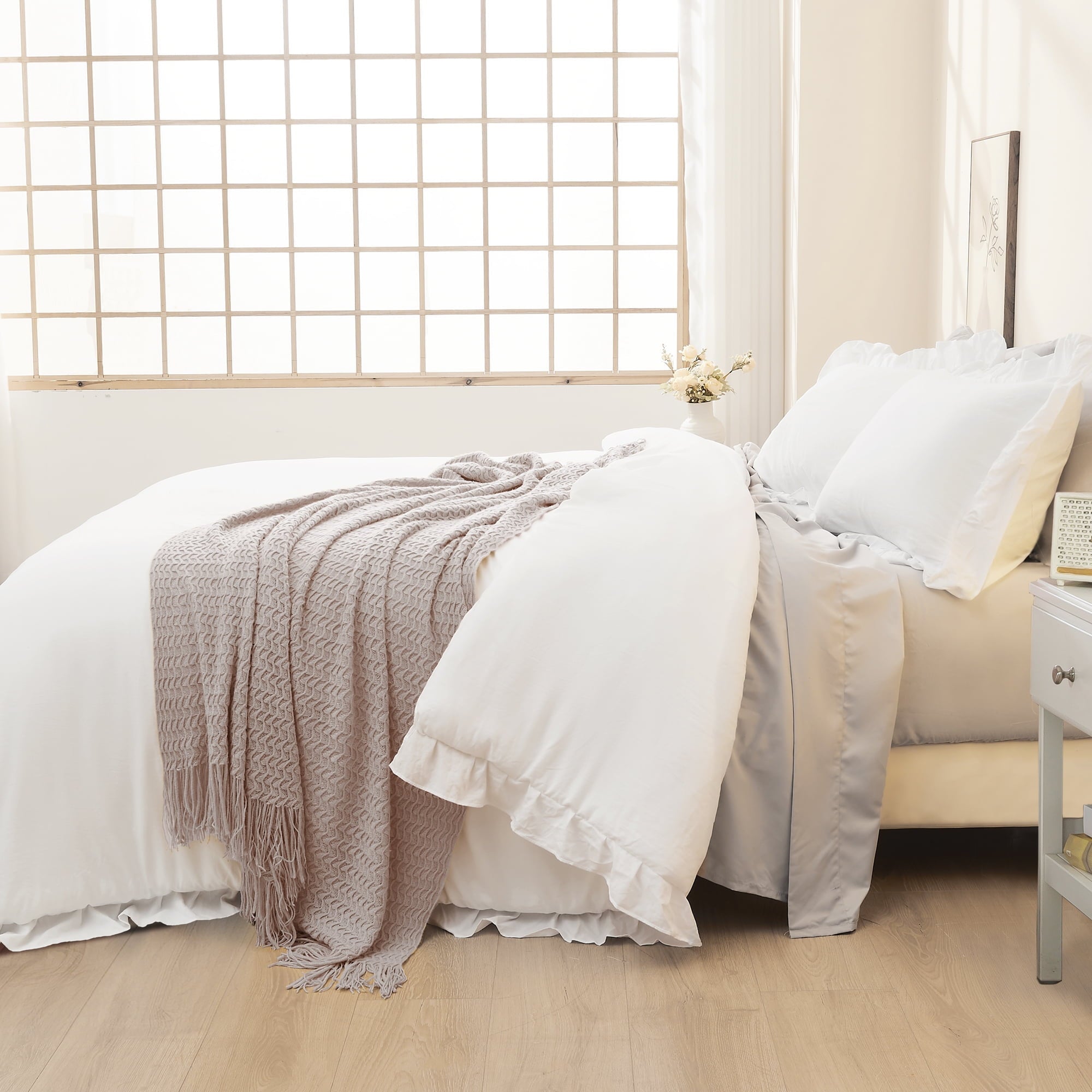Hypoallergenic Cloud Queen Comforter Set White, 3 Pieces Soft Fluffy Farmhouse Ruffle Bedding Comforter Sets for Queen Bed, All Season Lig... - Cloud-Like Soft Lightweight Bed Comforter Detail
