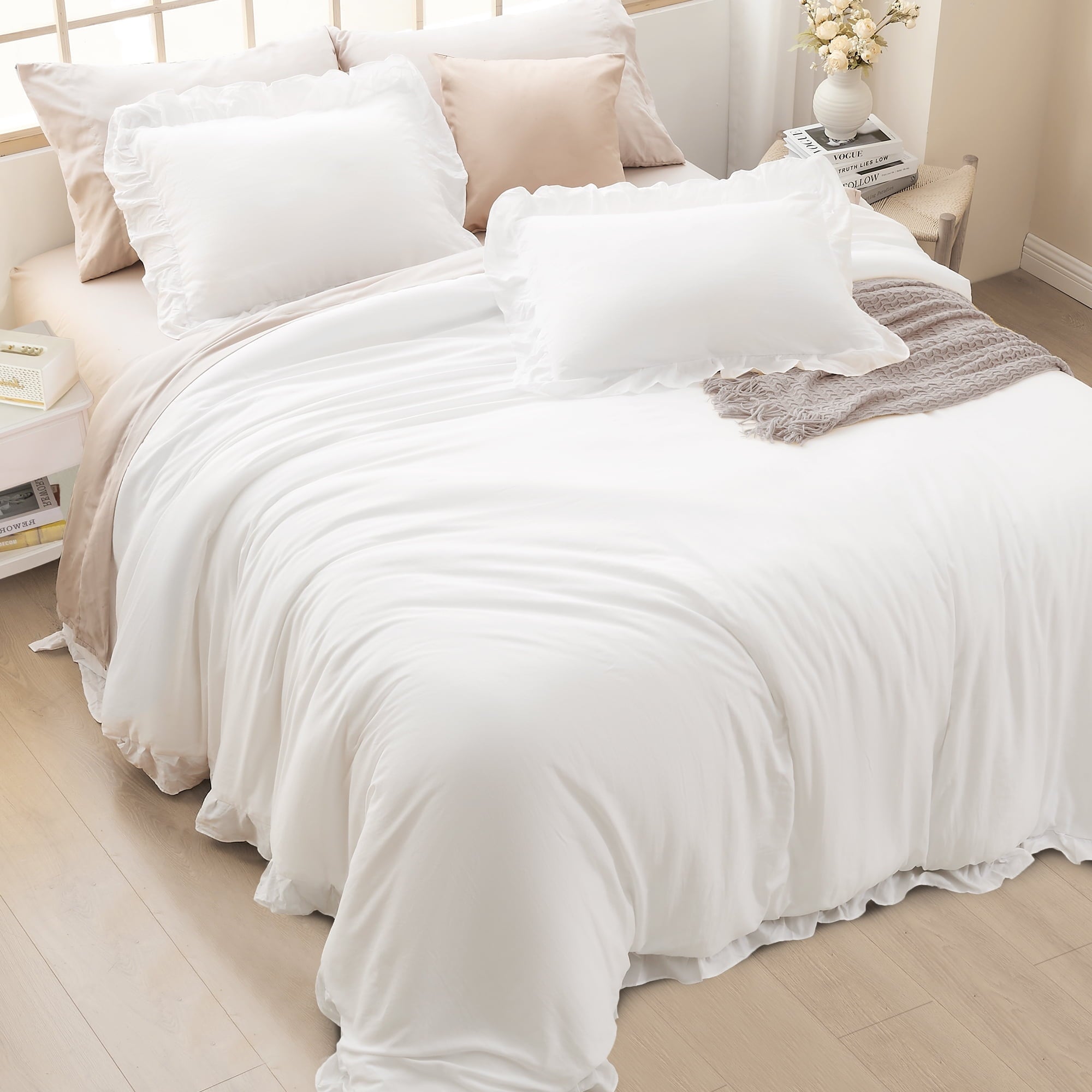 Hypoallergenic Cloud Queen Comforter Set White, 3 Pieces Soft Fluffy Farmhouse Ruffle Bedding Comforter Sets for Queen Bed, All Season Lig... - Cloud-Like Soft Lightweight Bed Comforter Detail