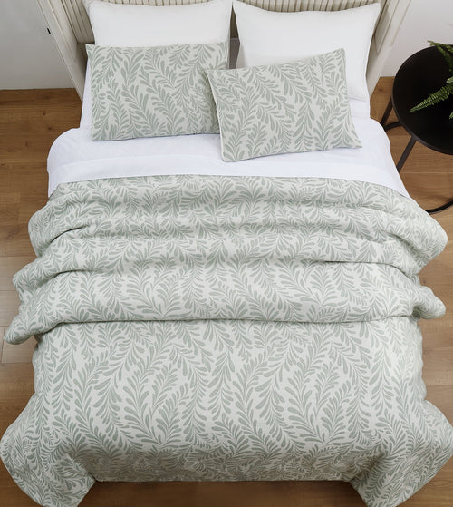 All-Season Botanical 3-Piece Comforter Set, Green, Full Queen, All Ages - Luxurious Quilted Duvet Cover Set Detail