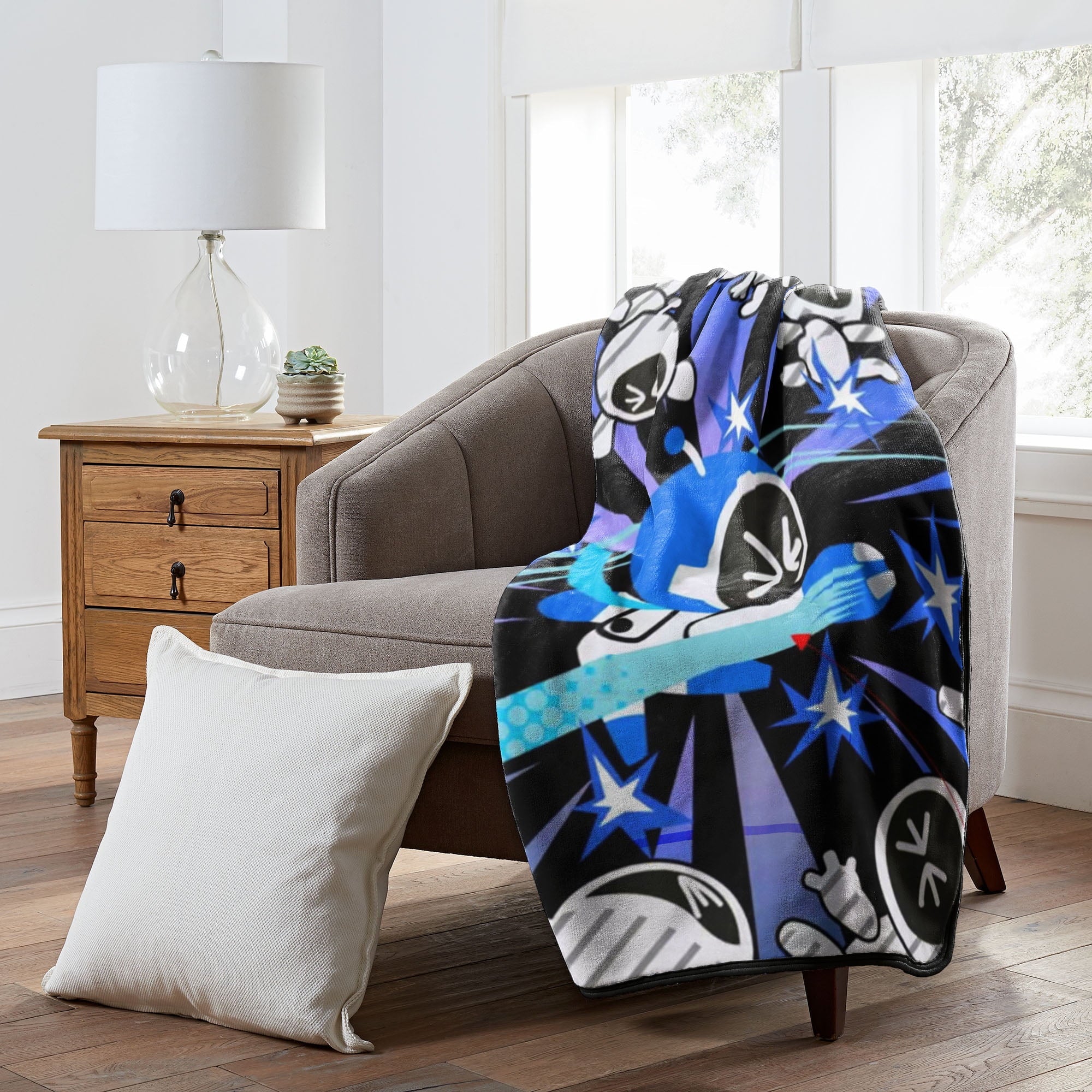 Lightweight Warm Silk Touch Throw Blanket for Kids, 46x60 inches - Cozy Fleece Throw Blanket for Couch & Bed Detail