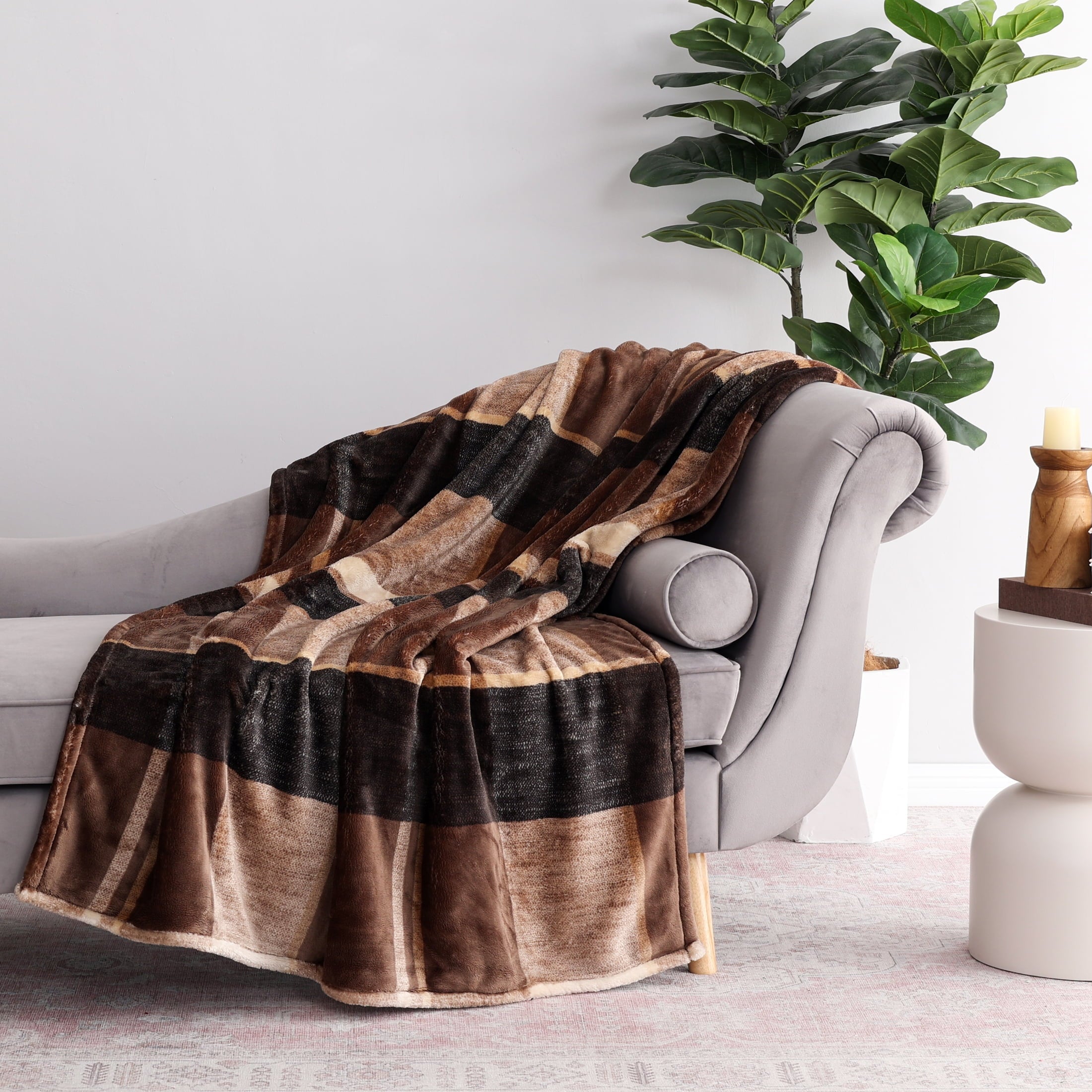 Reversible Sherpa Printed Velvet Plush Super Soft Throw Blanket, Oversized, Shelton Brown Plaid - Cozy Fleece Throw Blanket for Couch & Bed Detail