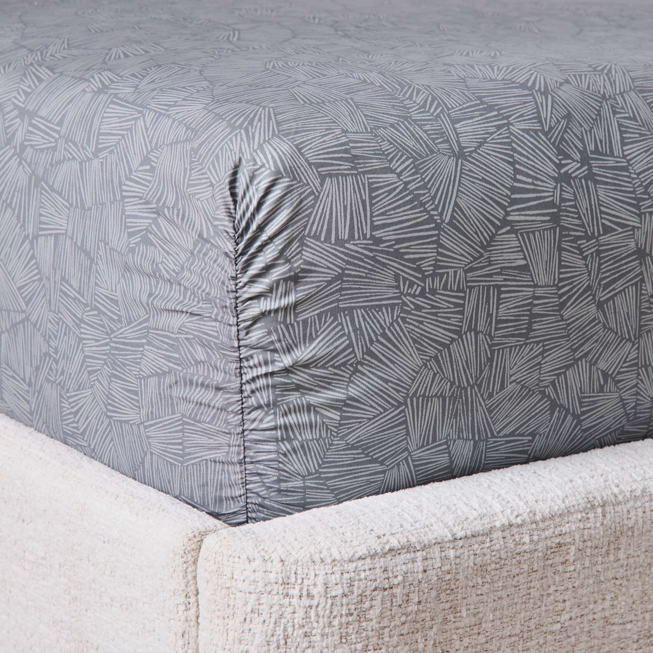 Wrinkle-Resistant 300 Thread Count 4-Piece Cotton Percale Ziggy Geo Print Grey Flannel Bed Sheet Set, Queen - Breathable Egyptian Cotton Flat & Fitted Sheets Detail