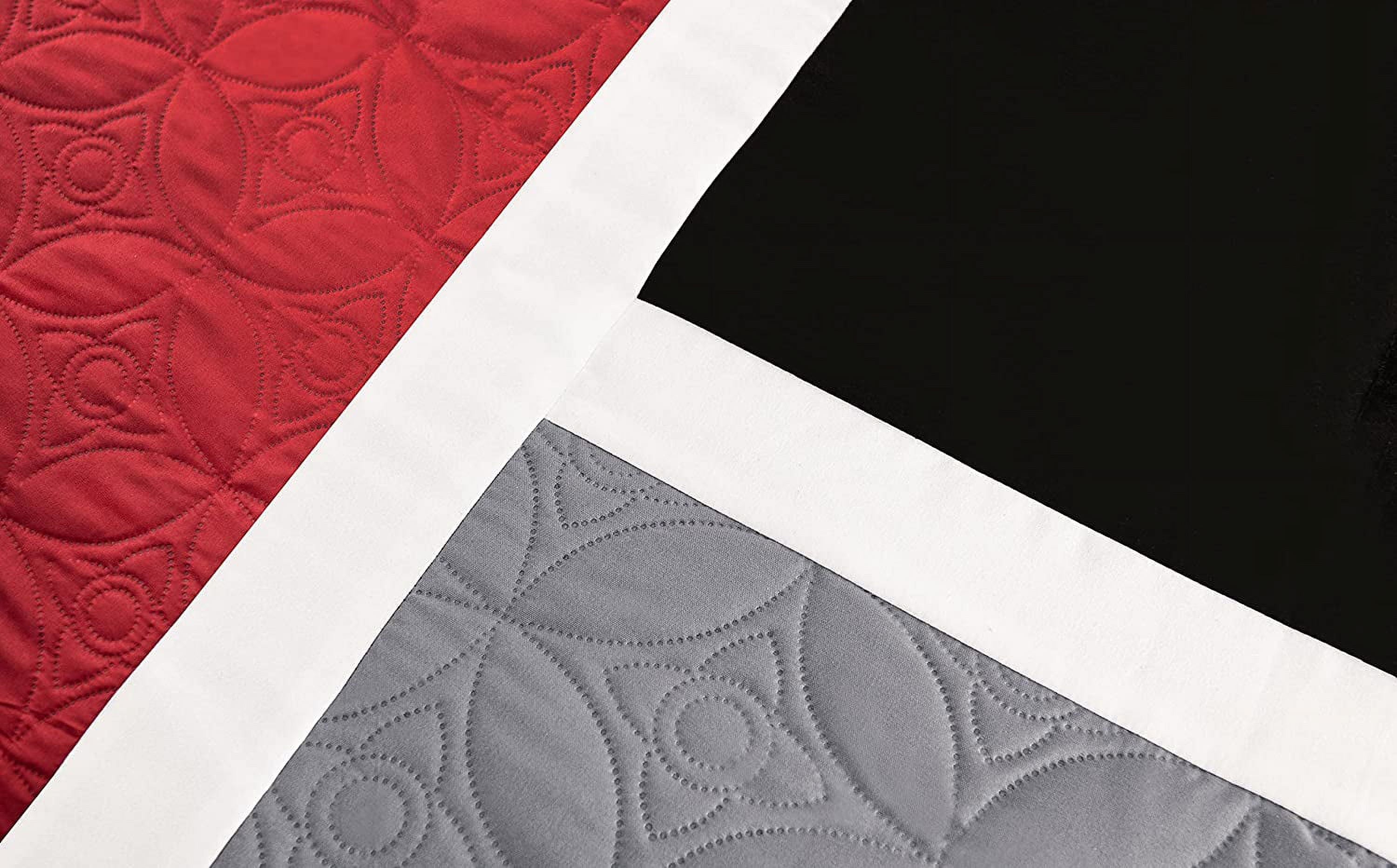 Luxurious Quilted 7-Piece Medallion Patchwork Comforter Set, Full, Red/Gray/Black - Cloud-Like Soft Lightweight Bed Comforter Detail