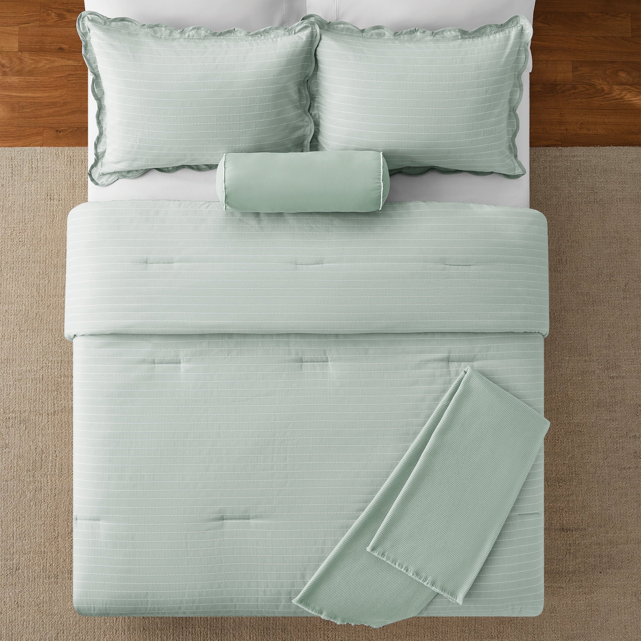 Luxurious Quilted Full/Queen Comforter Set, All-Season, 5-Piece, Sage Pick Stitch Scallop - Hypoallergenic Ultra-Fluffy Quilt for Winter Detail