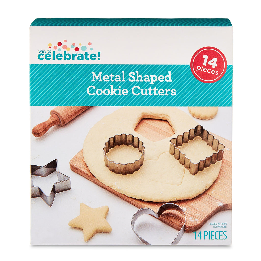 Time-Saving Metal Shaped Cookie Cutters Set, 14 Pieces - Premium Stainless Steel Garlic Presser & Peeler Detail
