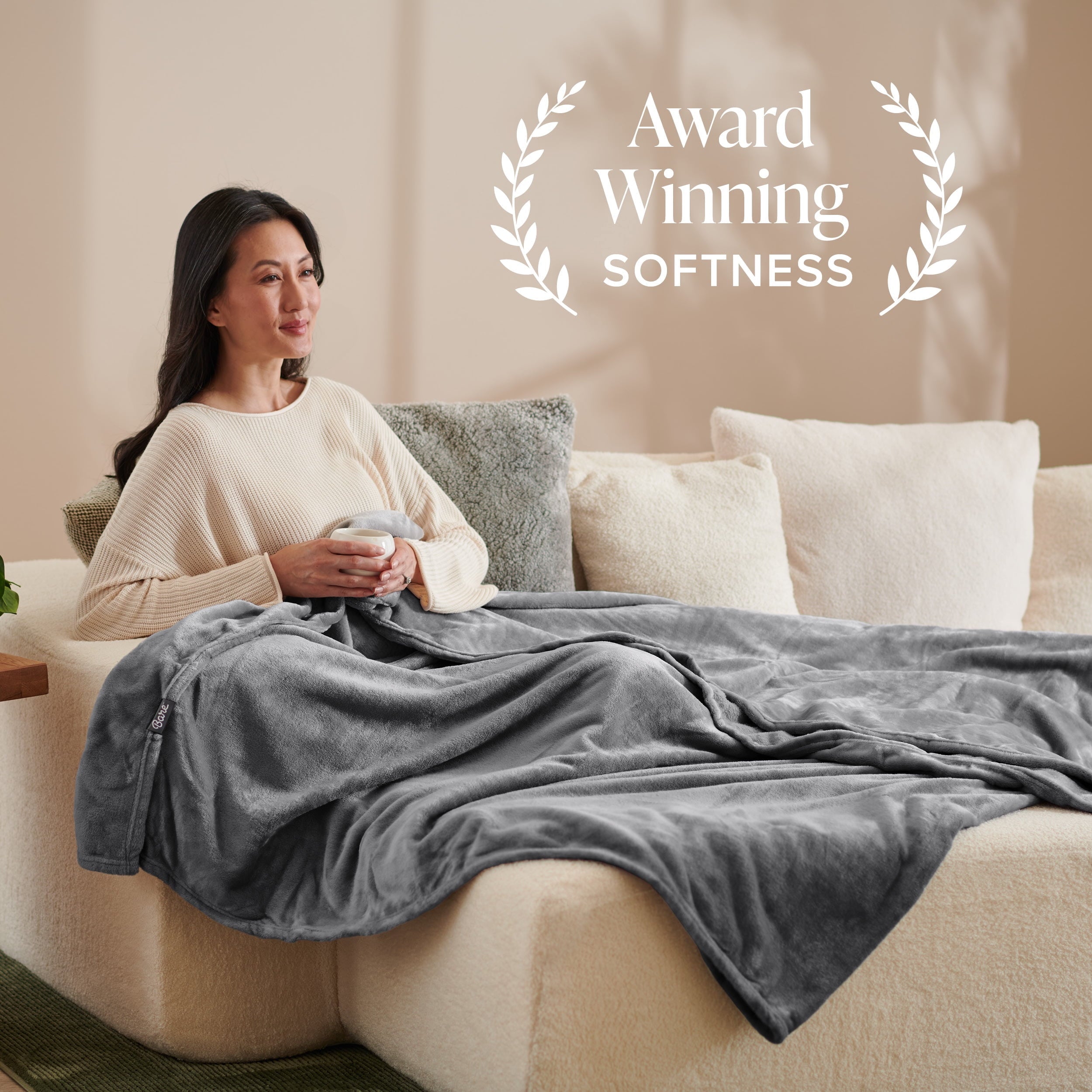 Decorative Knitted Microplush Fleece Blanket - 300 GSM - Fuzzy Microfleece - Soft & Plush - Full/Queen, Gray - Cozy Fleece Throw Blanket for Couch & Bed Detail