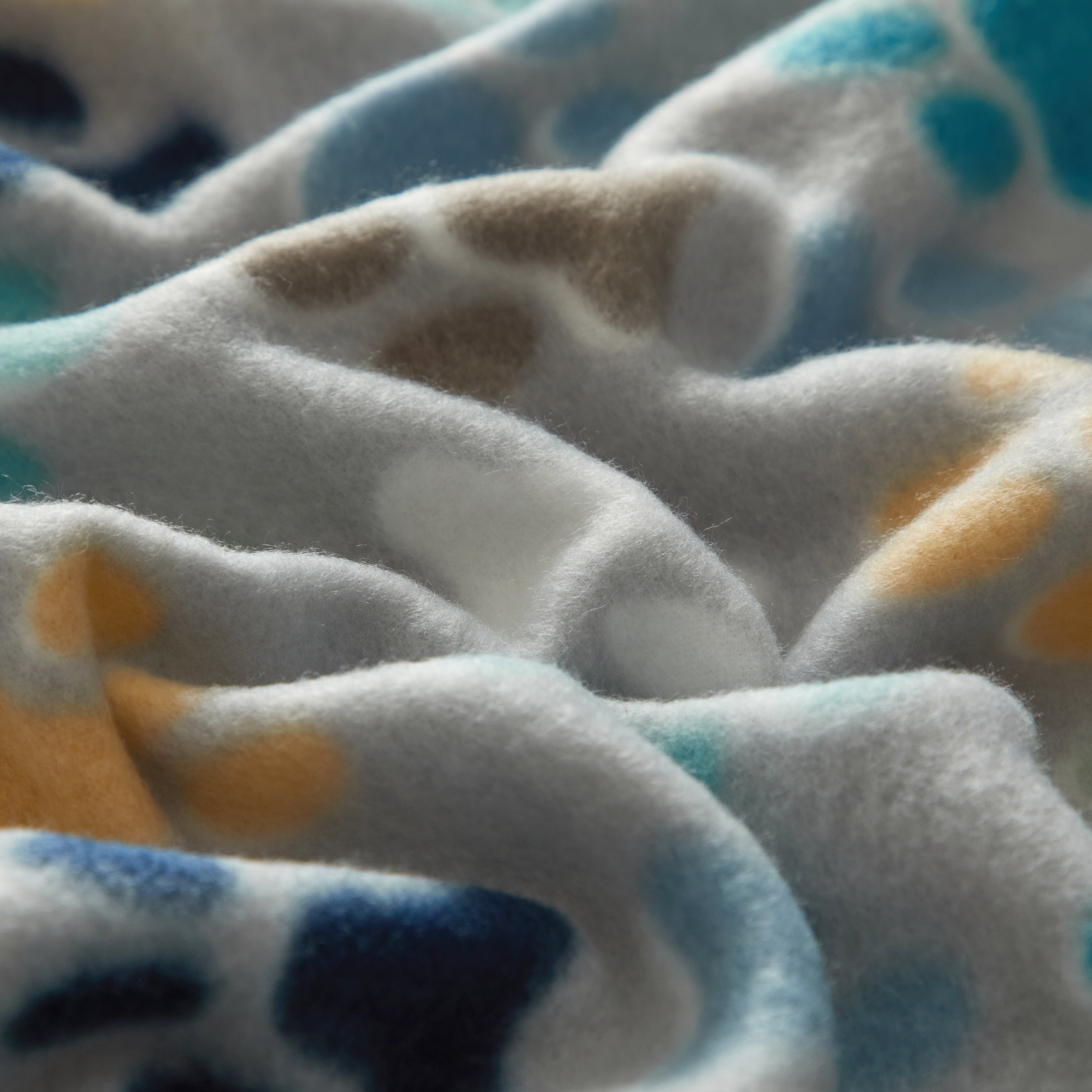 Decorative Knitted Cozy Fleece Throw Blanket, Gray Paw 50" x 60", All Ages - Super Soft Reversible Sherpa Flannel Blanket Detail