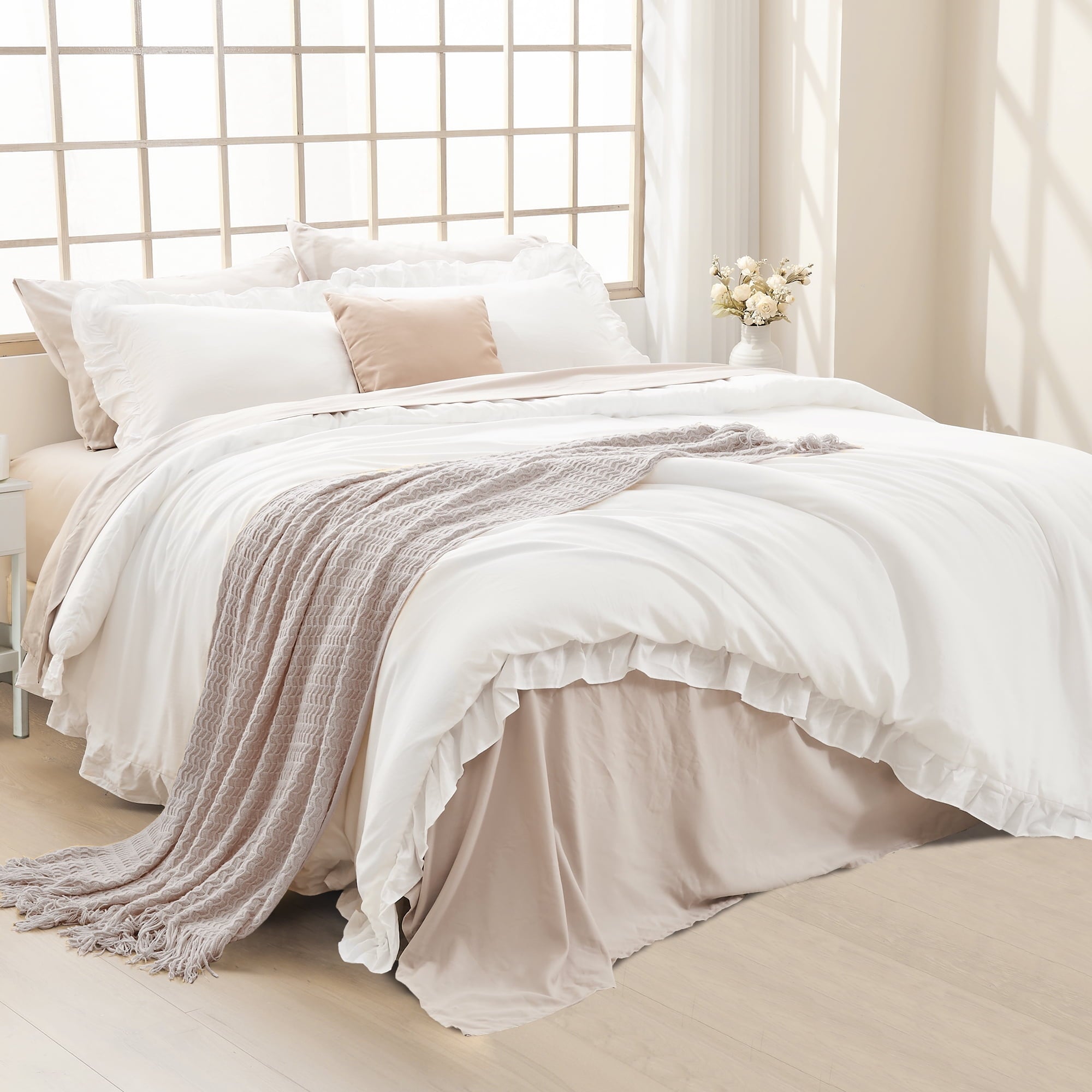 Hypoallergenic Cloud Queen Comforter Set White, 3 Pieces Soft Fluffy Farmhouse Ruffle Bedding Comforter Sets for Queen Bed, All Season Lig... - Cloud-Like Soft Lightweight Bed Comforter Detail