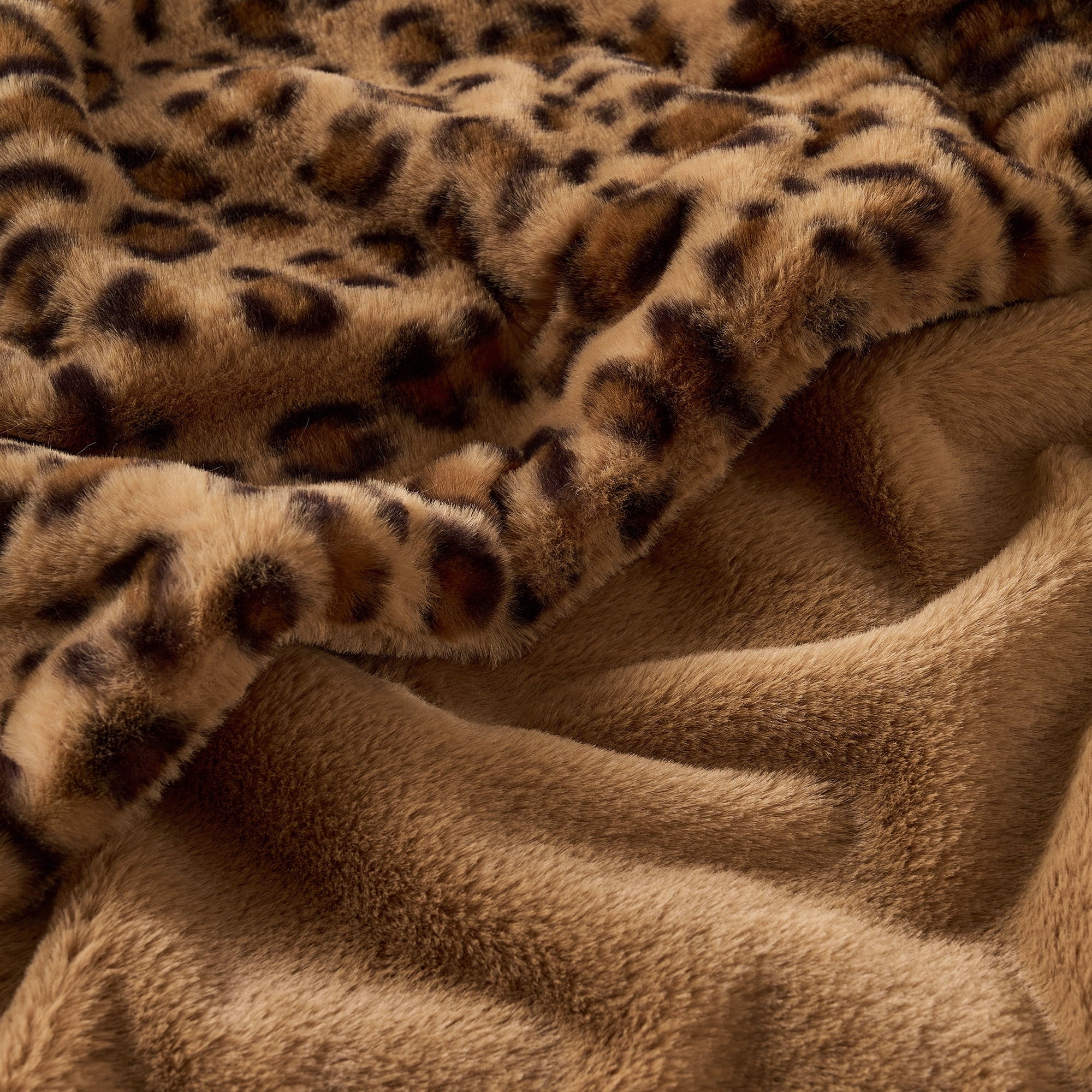 Cozy Fleece Leopard Print Throw Blanket Soft Cozy Fluffy Plush Cheetah Print Blanket for Home Decor,50"x60",Brown - Cozy Fleece Throw Blanket for Couch & Bed Detail
