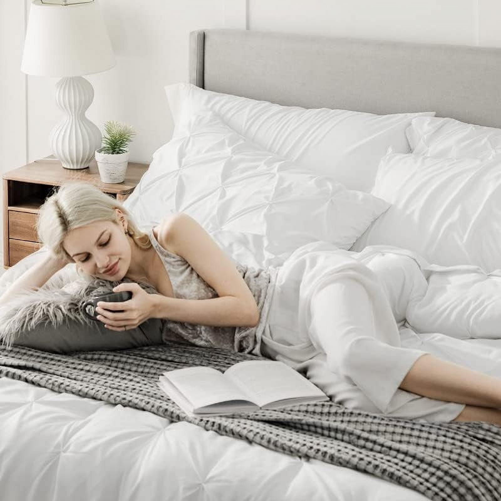 Luxurious Quilted White Queen Comforter Set- 7 Pieces Pintuck Bedding Set with Comforters, Sheets, Pillowcases & Shams - Luxurious Quilted Duvet Cover Set Detail