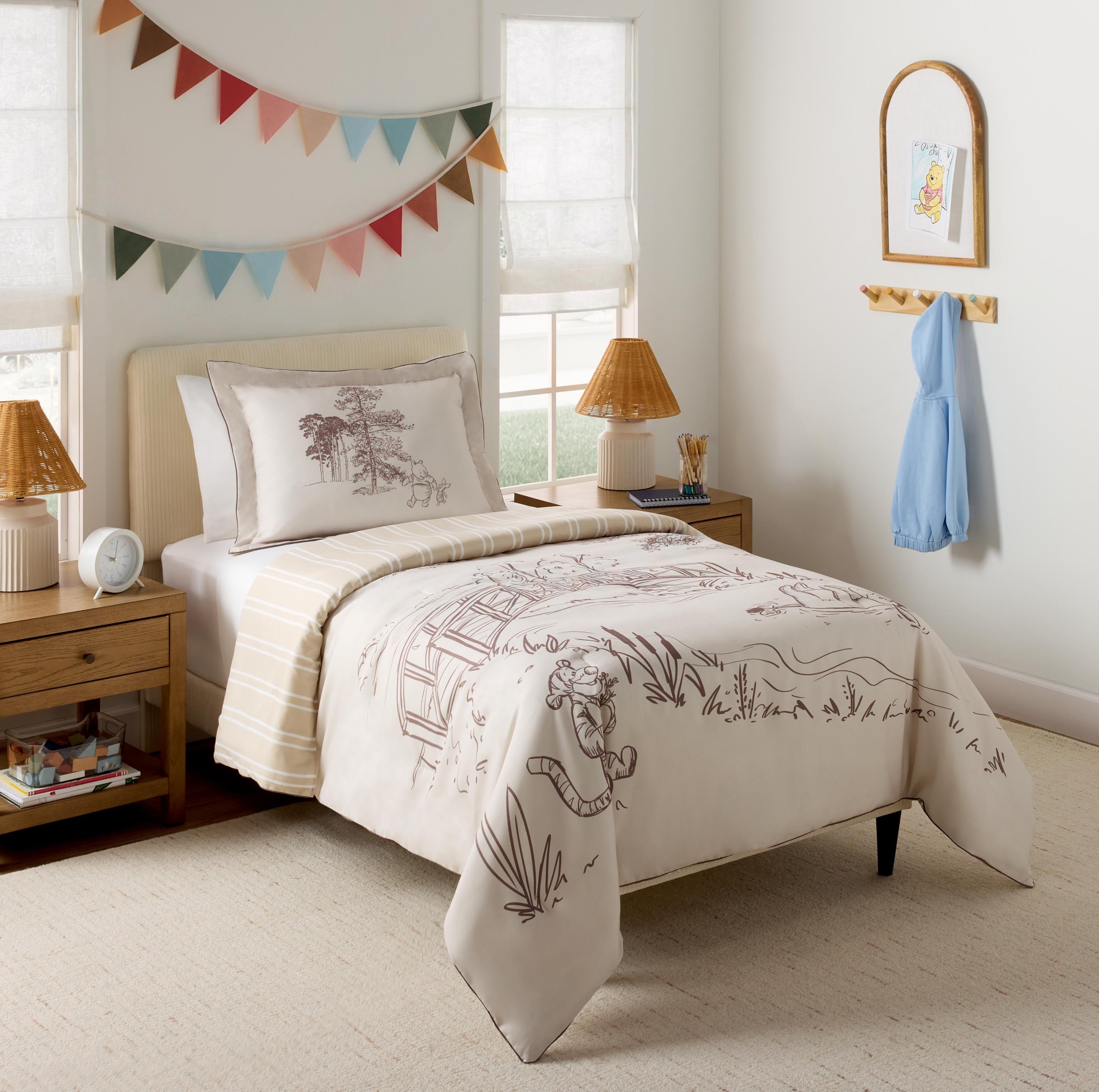 Luxurious Quilted Kids 2 Piece Khaki Comforter and Sham Bedding Set, Twin/Full - All-Season Down Alternative Comforter Insert Detail