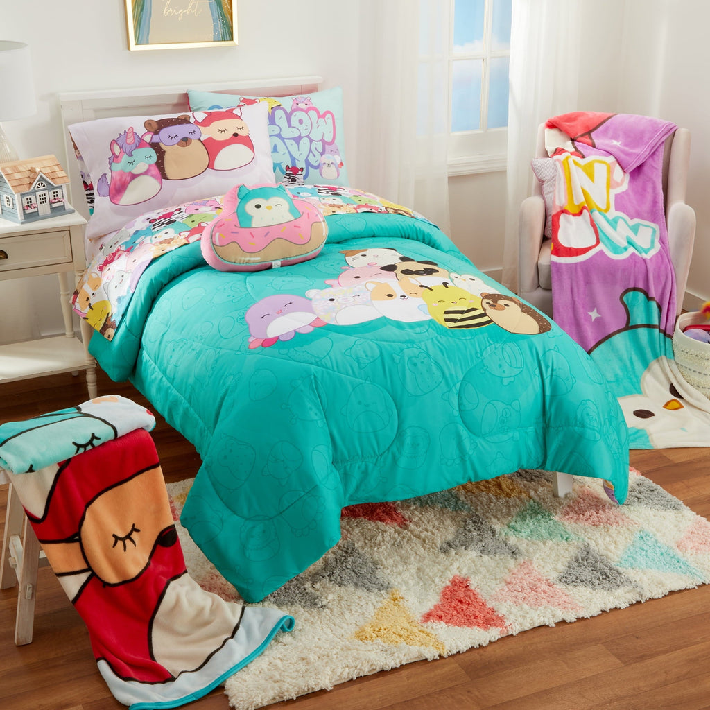 All-Season Squishmallows Kids 2 Piece Teal Blue Reversible Comforter and Pillowcase set, Twin/full - Cloud-Like Soft Lightweight Bed Comforter Detail
