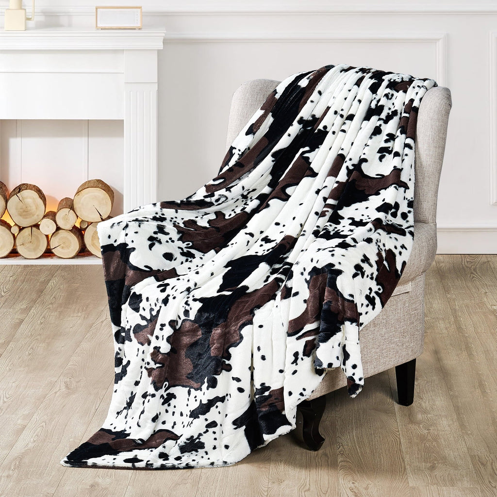Lightweight Warm Cow Print Double Sided Faux Fur Throw Blanket, Soft Cozy Fuzzy Black and White Throw, 50x60 inches - Cozy Fleece Throw Blanket for Couch & Bed Detail