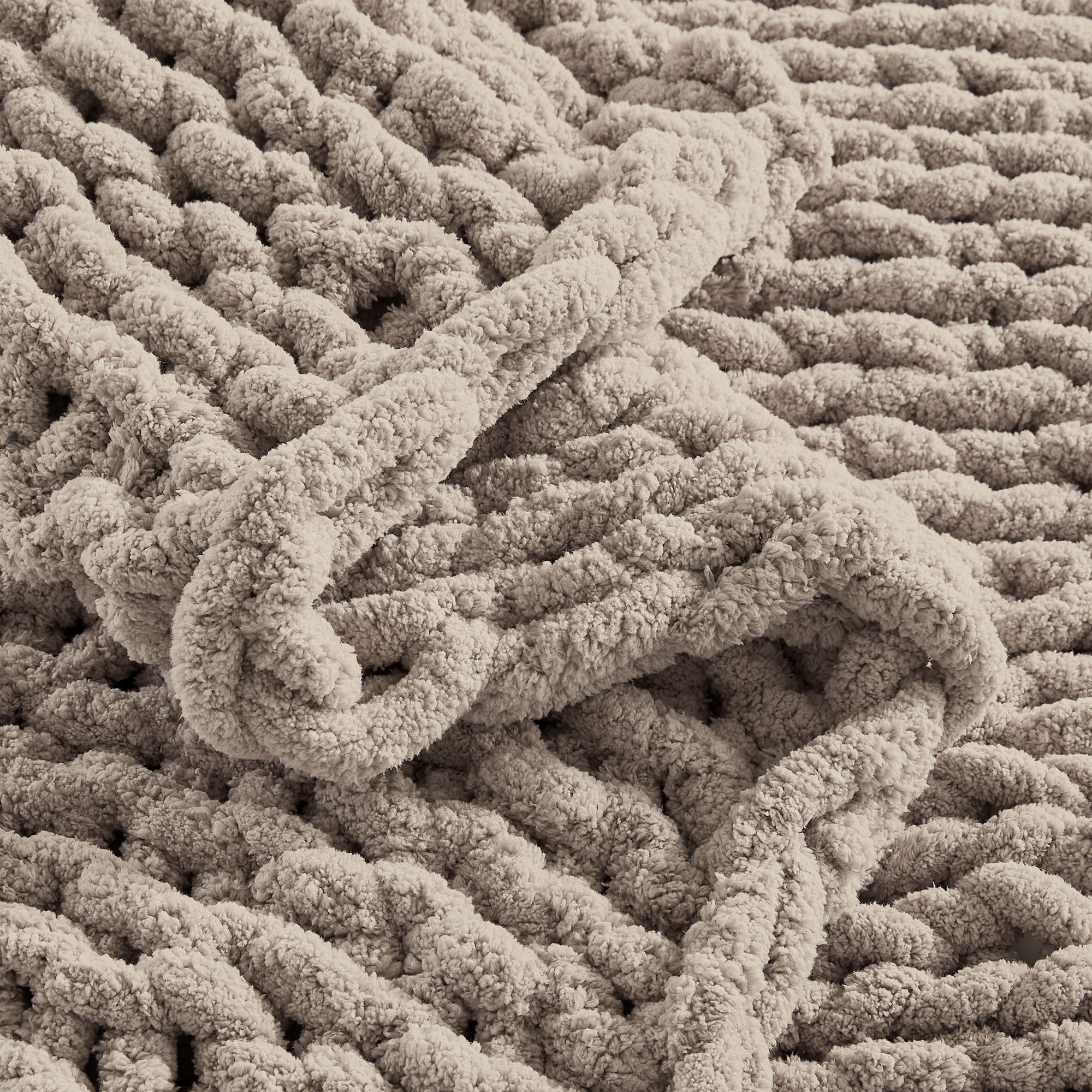 Cozy Fleece Chunky Knit Throw Blanket Handmade Soft Throws for Couch Sofa Bed, 50" x 60" Taupe - Cozy Fleece Throw Blanket for Couch & Bed Detail