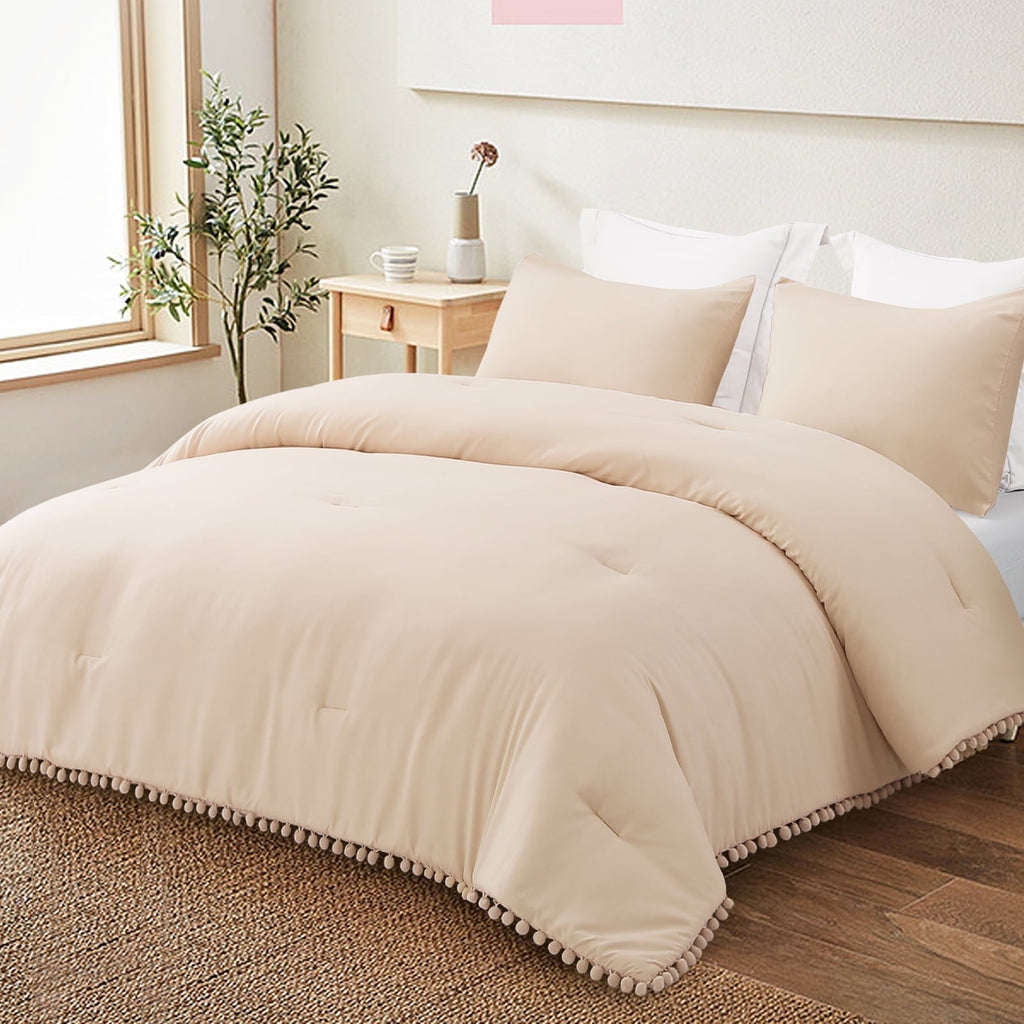 Hypoallergenic Cloud Boho Pom Pom Ball Fringe King Size Comforter Set, 3 Pieces Beige Lightweight Down Alternative Bedding Comforter Sets ... - Hypoallergenic Ultra-Fluffy Quilt for Winter Detail