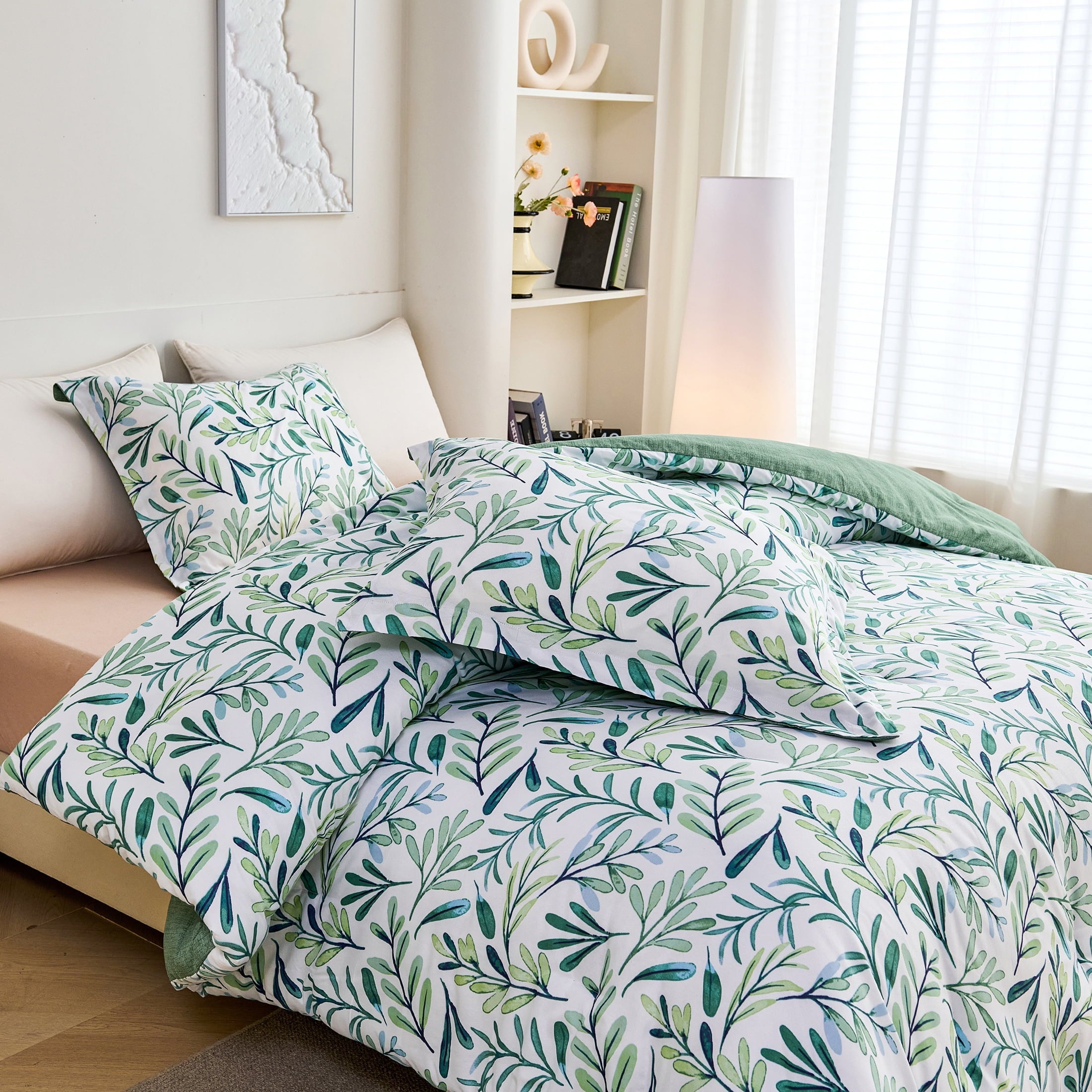 All-Season 3-Piece Floral Comforter Set King Size, Green and White Botanical, Soft Microfiber All-Season Bedding for Adults & Teens - Cloud-Like Soft Lightweight Bed Comforter Detail