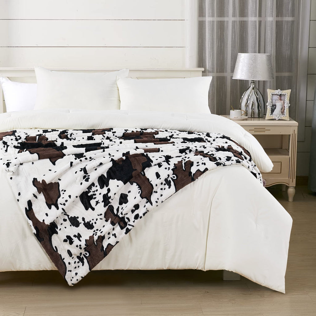 Lightweight Warm Cow Print Double Sided Faux Fur Throw Blanket, Soft Cozy Fuzzy Black and White Throw, 50x60 inches - Cozy Fleece Throw Blanket for Couch & Bed Detail