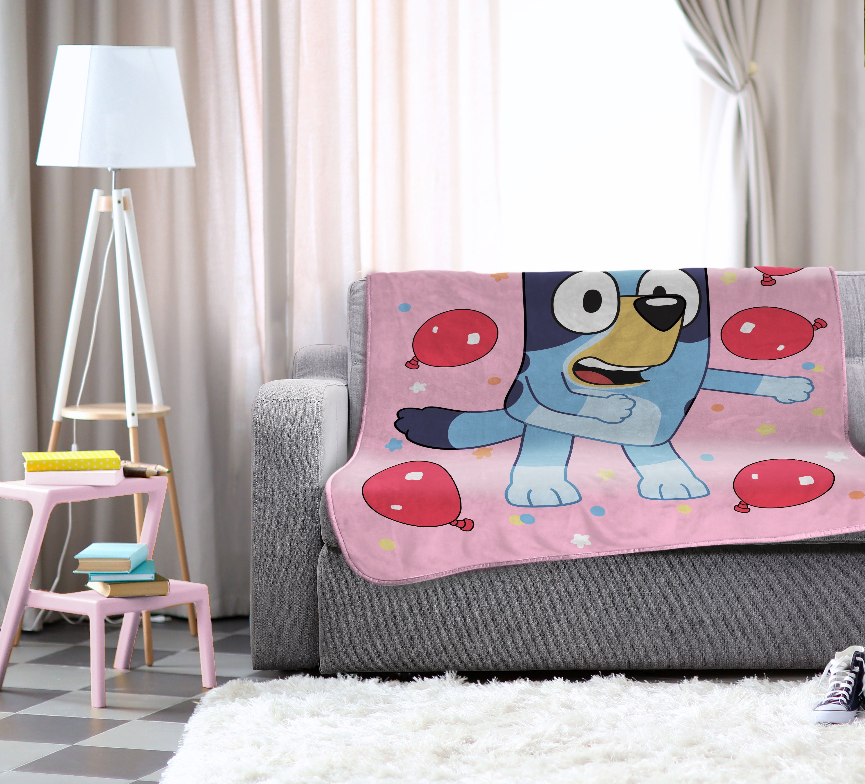 Lightweight Warm Balloon Party 46" x 60" Throw Blanket, Kids, Pink, Microfiber - Cozy Fleece Throw Blanket for Couch & Bed Detail