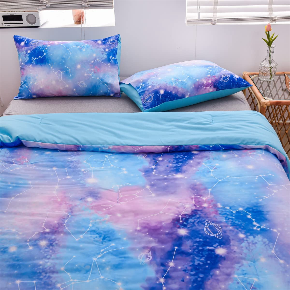 All-Season Tie Dye Constellation Ombre Comforter Set Twin Gradient Galaxy Bedding Set Blue Purple - Cloud-Like Soft Lightweight Bed Comforter Detail