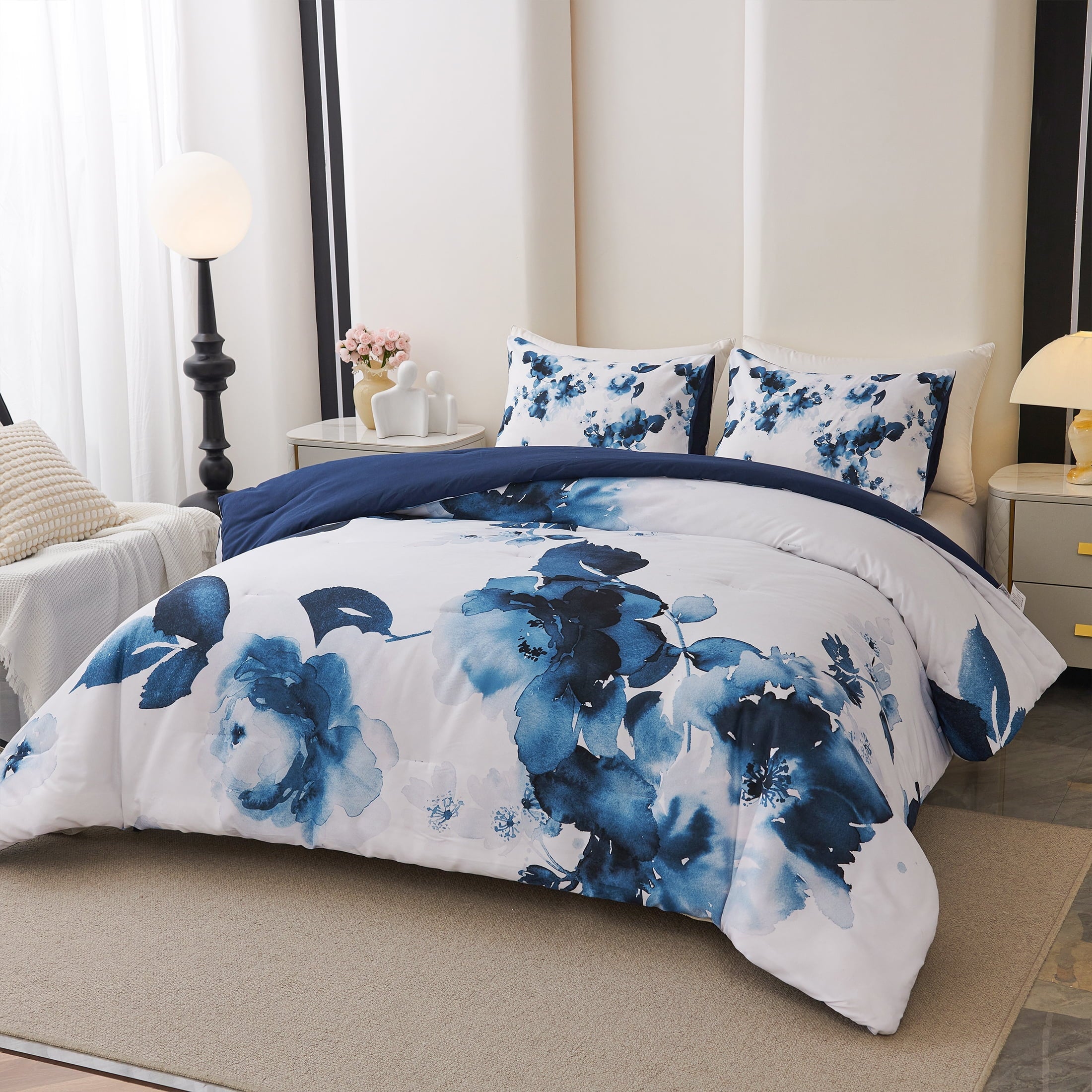 All-Season 3 Pieces Blue and White Floral Comforter Set King Size, Flower Bedding with Watercolor Flowers Pattern for Women, Rev... - All-Season Down Alternative Comforter Insert Detail