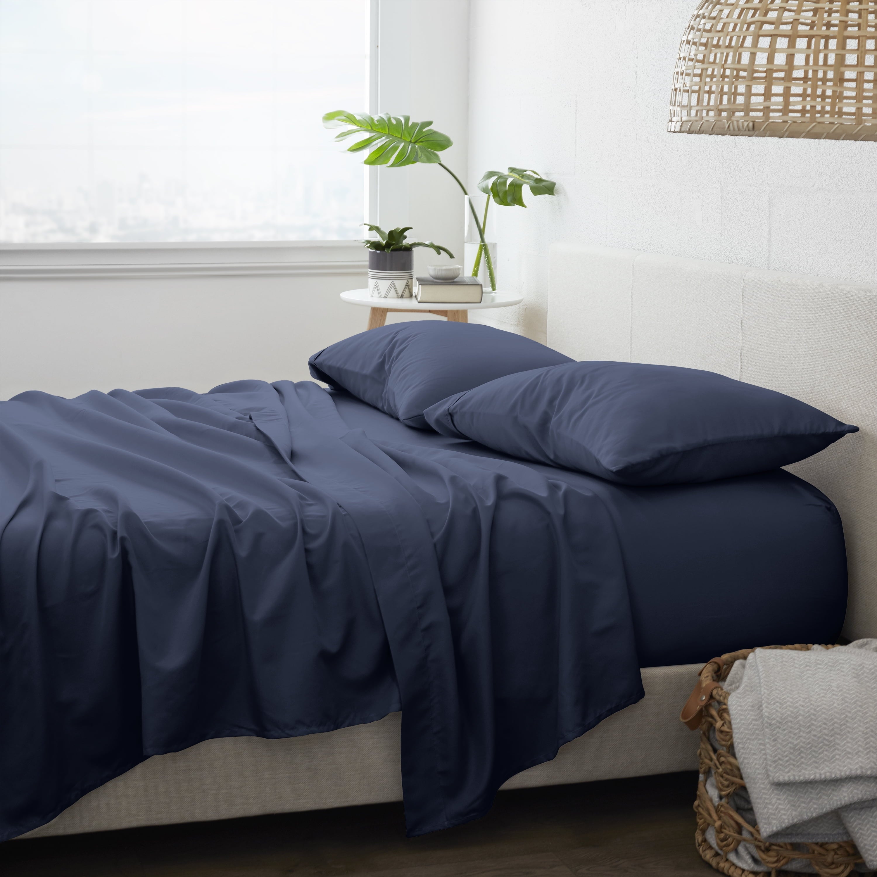 Premium Egyptian Cotton 4 Piece Solid Microfiber Bed Sheet Set, Navy, Queen - Cooling Hotel Quality Bedding Sheets and Pillowcases Detail