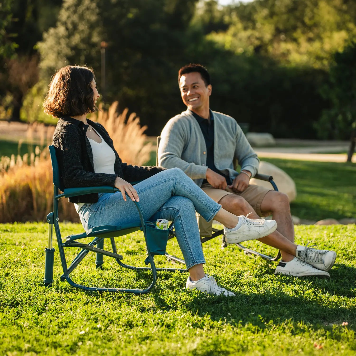 Patented Spring-Action Grab & Go Rocker - Choice 551 - Heavy-Duty Kickback Rocker with Beverage Holder Detail