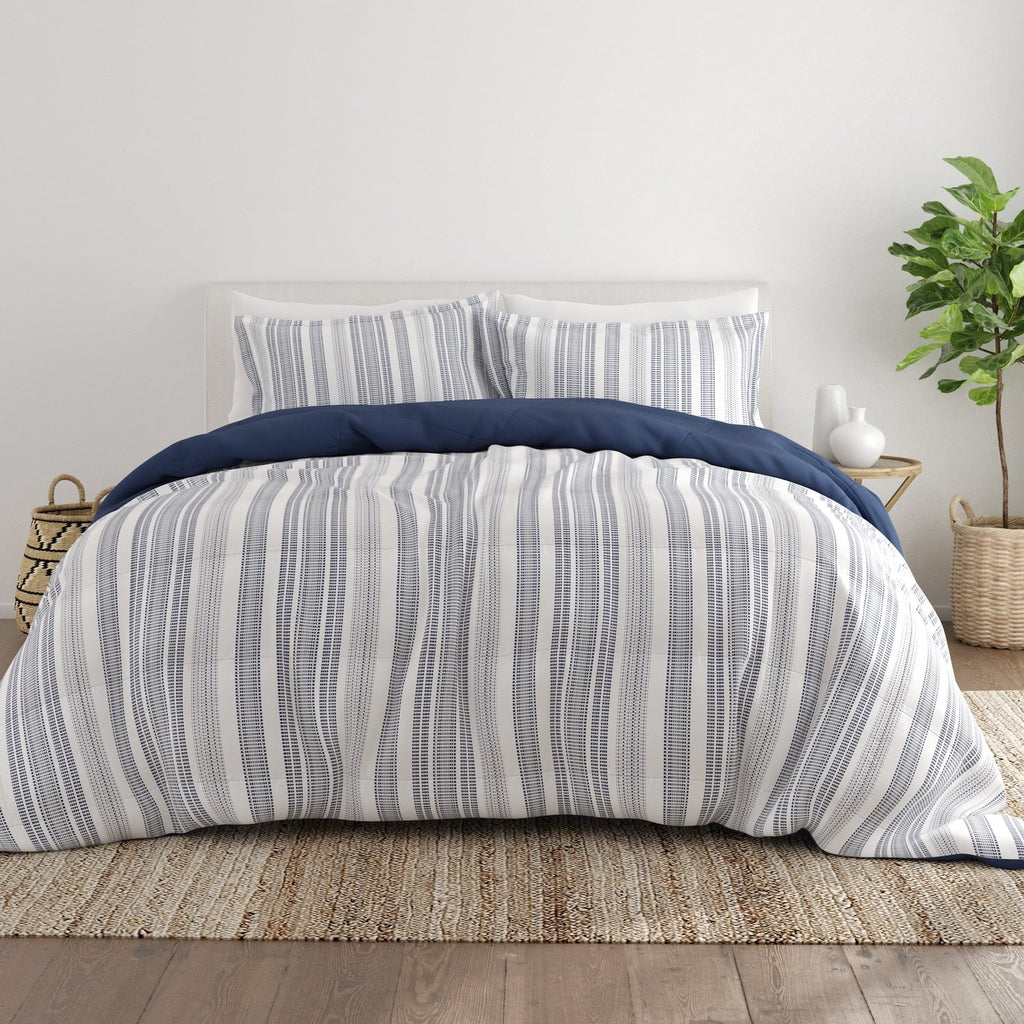 Luxurious Quilted 2-Piece Navy Farmhouse Dreams ReversiblePrint Comforter Set, Twin/TwinXL - Hypoallergenic Ultra-Fluffy Quilt for Winter - Default Title