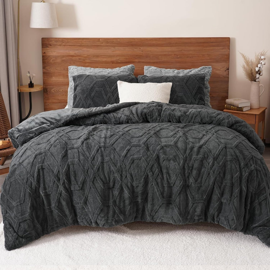 Luxurious Quilted Warm Sherpa Fleece Queen Comforter Set, 3D Tufted Fluffy Dark Grey Bedding for Winter, Soft 3 Pieces Shaggy Bed Set, ... - Luxurious Quilted Duvet Cover Set - Default Title
