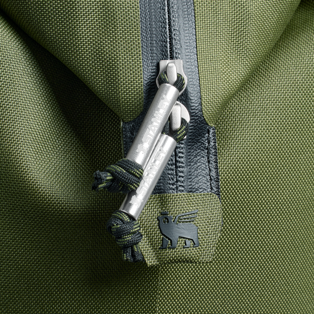 Heavy-Duty Tote The All Day Julienne Mini Cooler D052R - Heavy-Duty Ice-Retention Food & Beverage Carrier Detail
