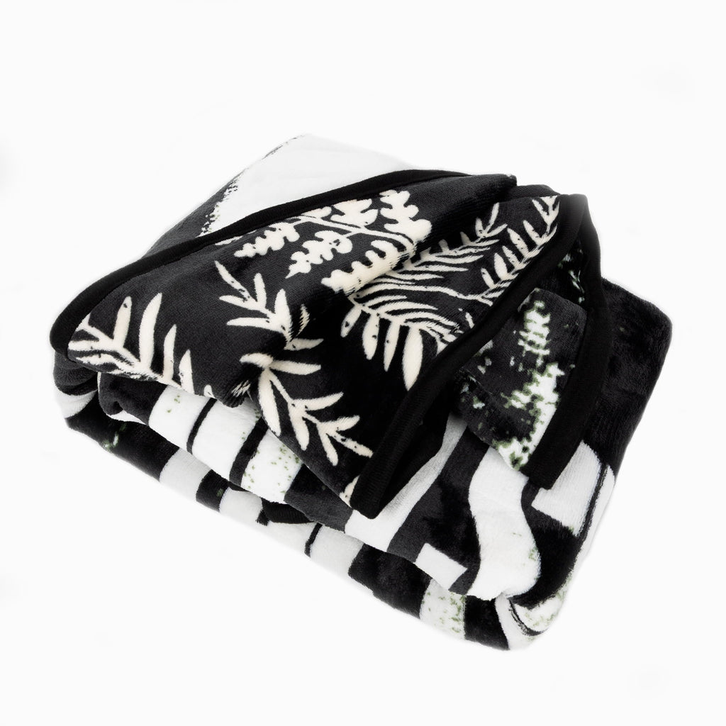 Super Soft Flannel Black and White Polyester Throw Blanket, 50" X 60" - Lightweight Plush Warm Blanket for All Seasons Detail