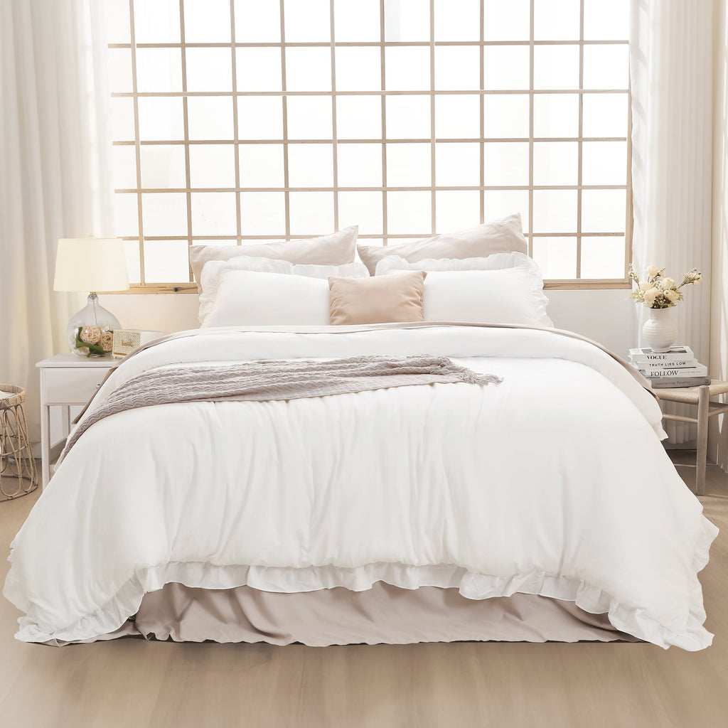 Hypoallergenic Cloud Queen Comforter Set White, 3 Pieces Soft Fluffy Farmhouse Ruffle Bedding Comforter Sets for Queen Bed, All Season Lig... - Cloud-Like Soft Lightweight Bed Comforter Detail