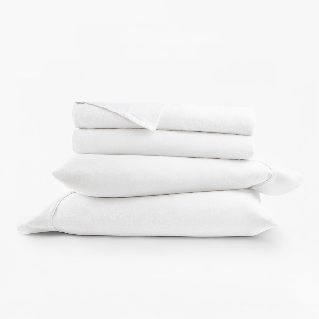 Ultra-Soft 100% Cotton Flannel Bed Sheets Set for Full Size Bedding in White - Cooling Hotel Quality Bedding Sheets and Pillowcases Detail