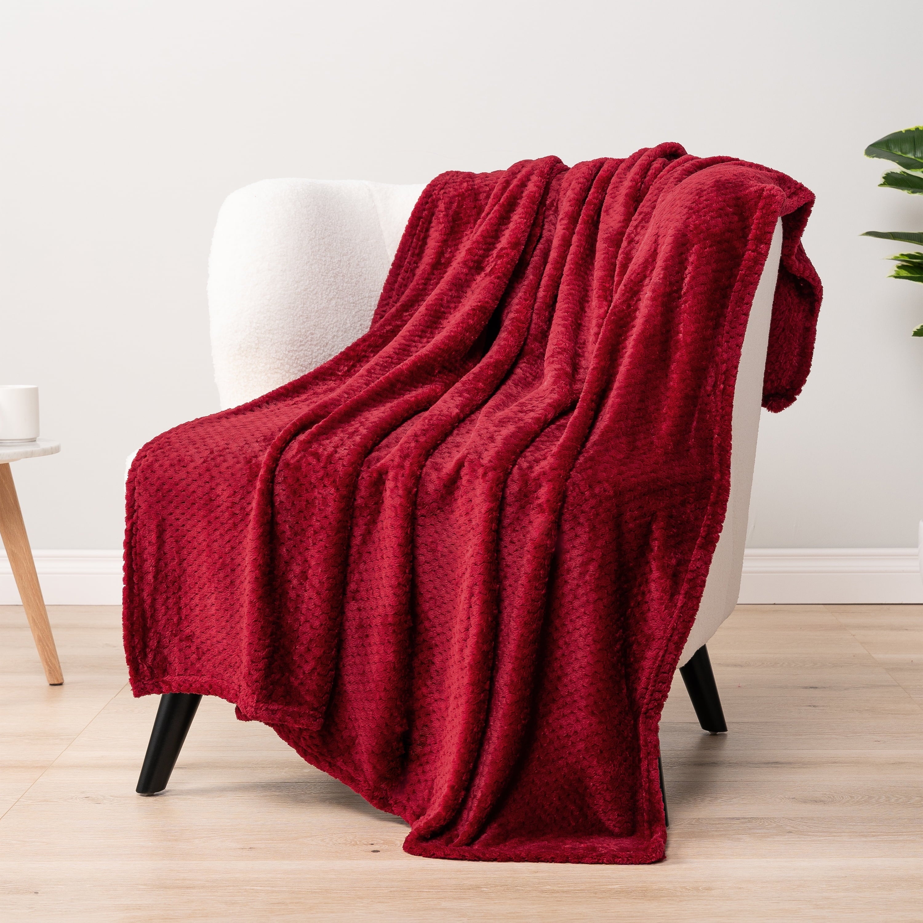Cozy Fleece Maroon Red Throw Blanket for Couch, Twin Bed, Soft Fleece Throws for Sofa Chair, Fuzzy Waffle Textured Blanket, Cozy ... - Super Soft Reversible Sherpa Flannel Blanket Detail